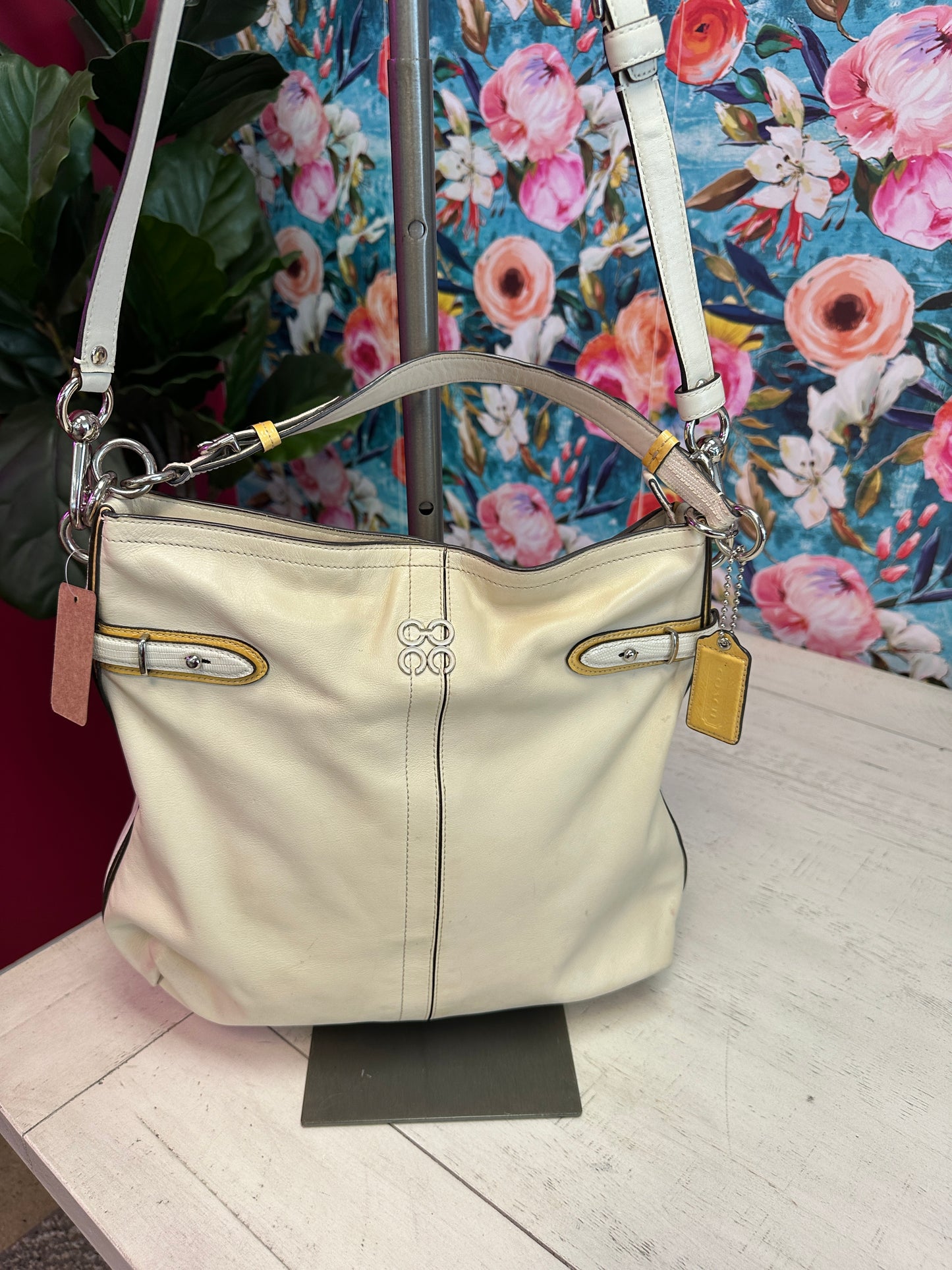 Pre Owned Coach Leather Hobo Bag