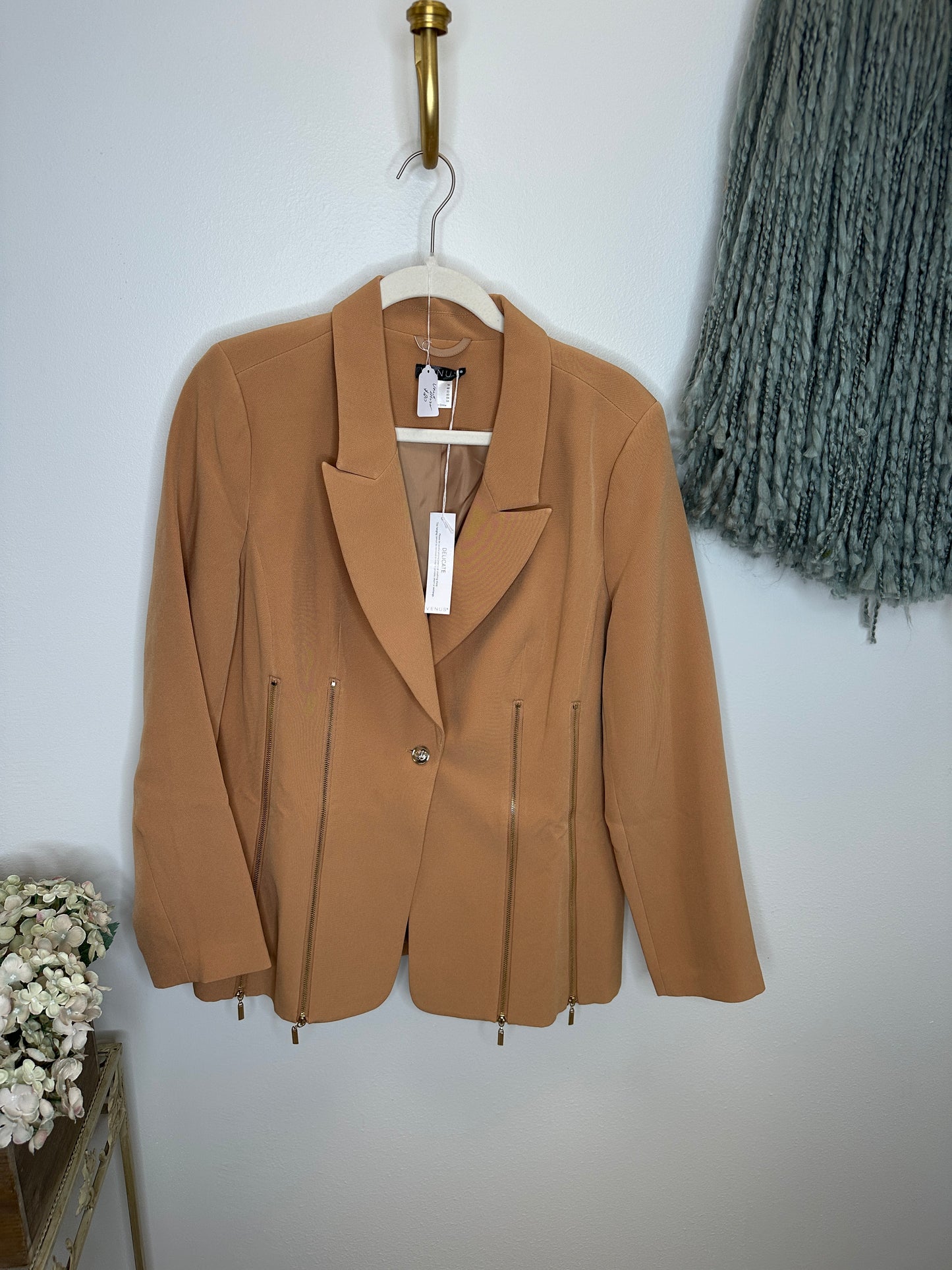 Pre Owned Ladies Apparel