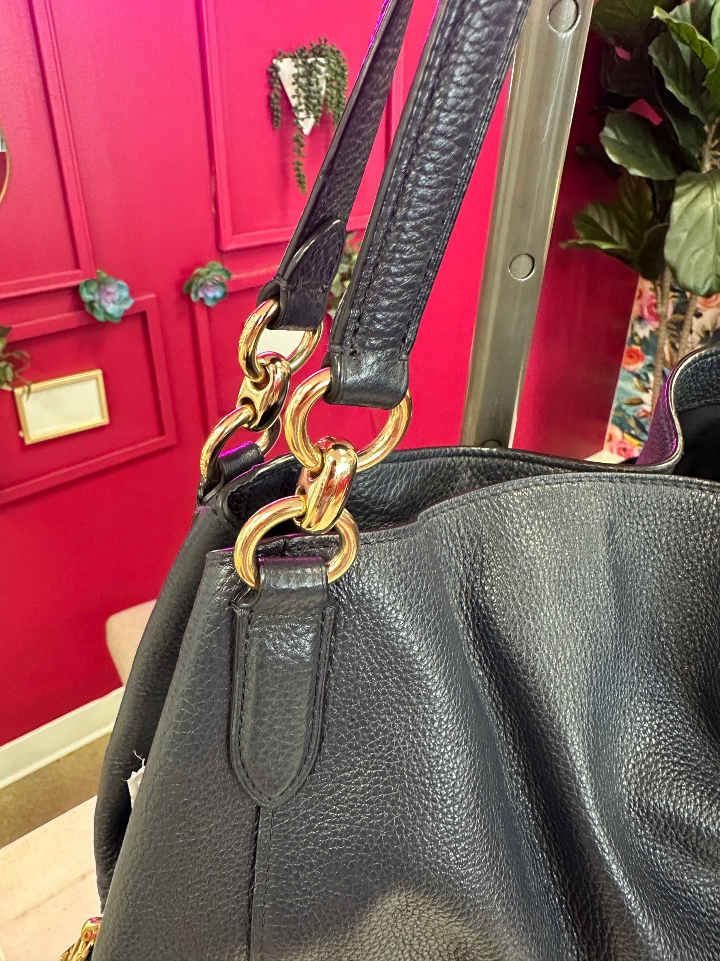 Pre Owned Coach Leather Shoulder Bag