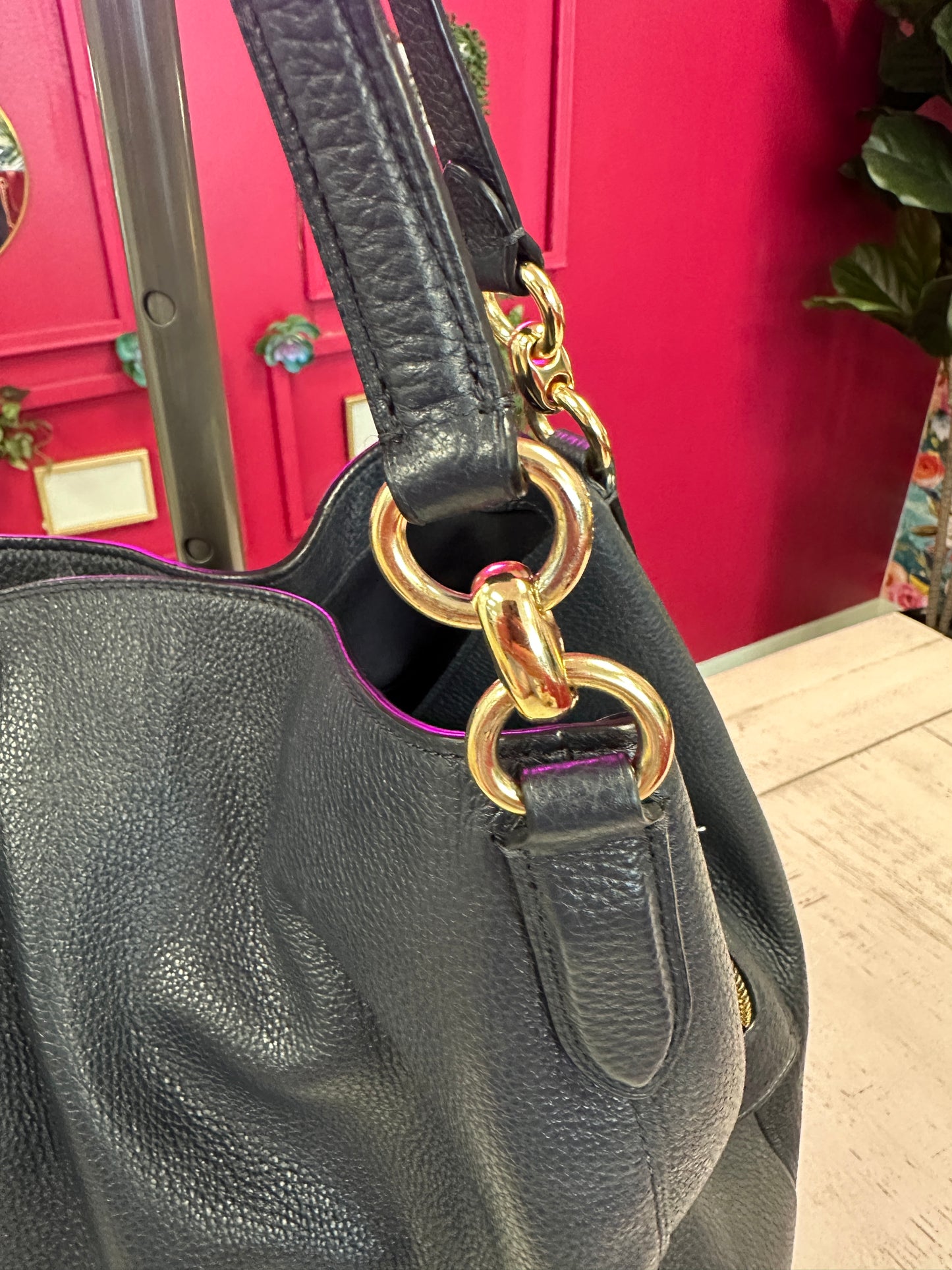Pre Owned Coach Leather Shoulder Bag
