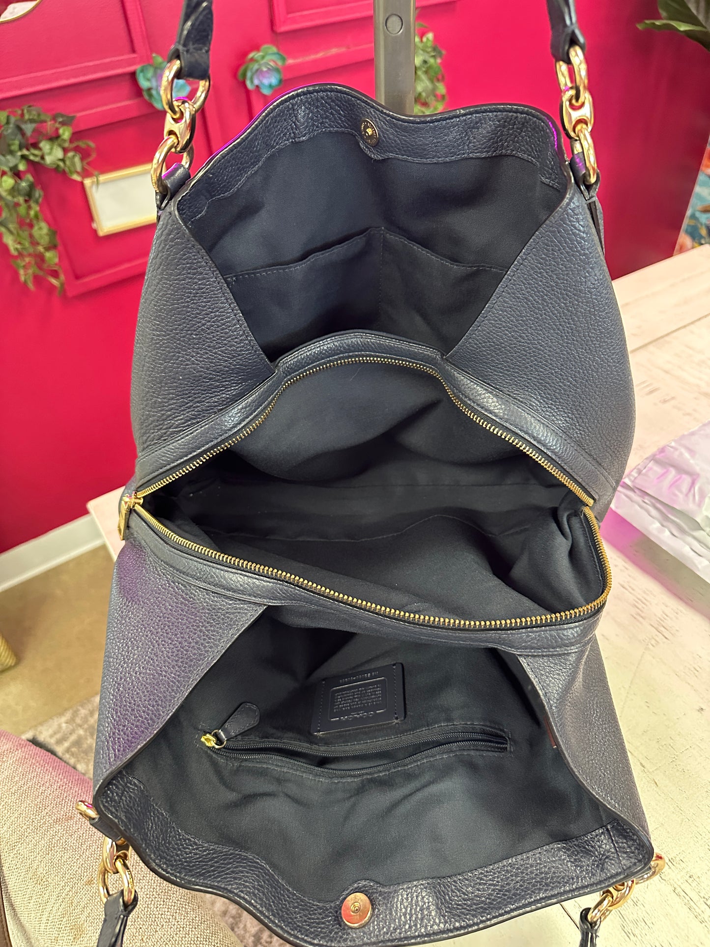 Pre Owned Coach Leather Shoulder Bag