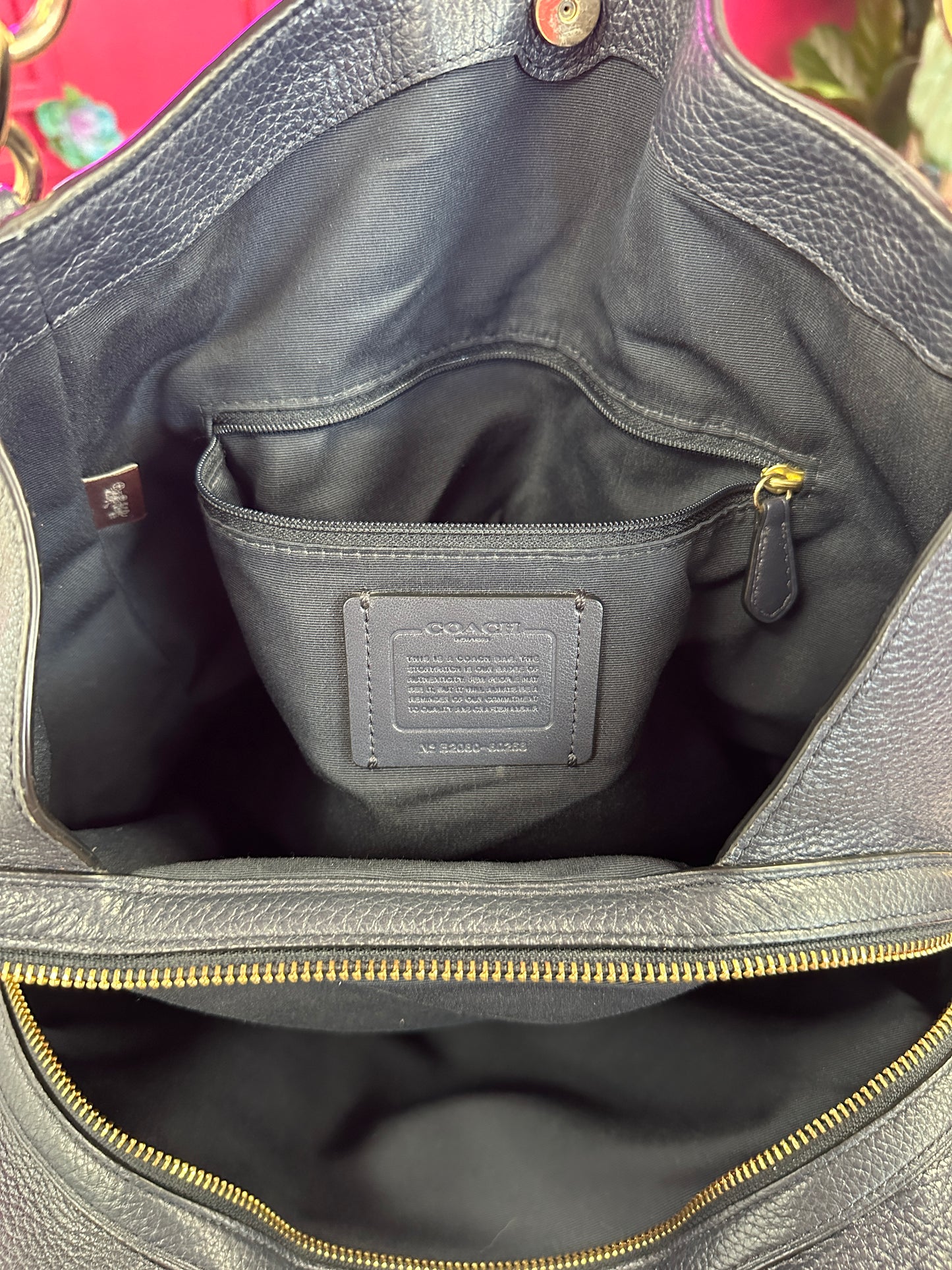 Pre Owned Coach Leather Shoulder Bag