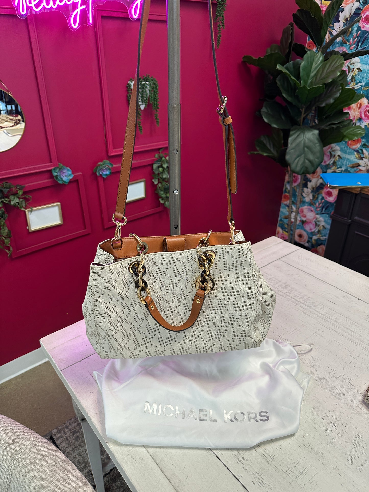 Pre Owned Designer Michael Kors Tote with strap