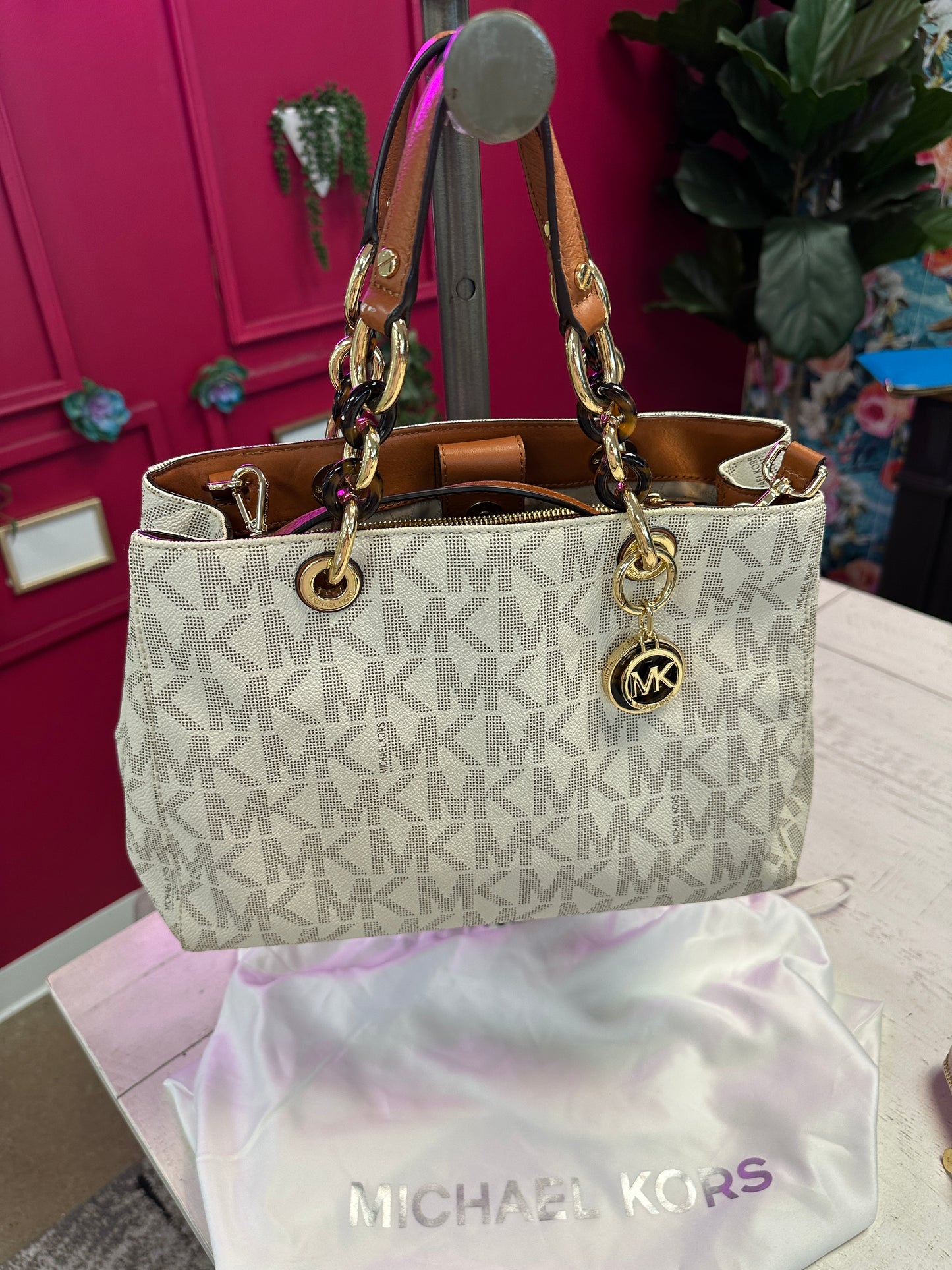 Pre Owned Designer Michael Kors Tote with strap