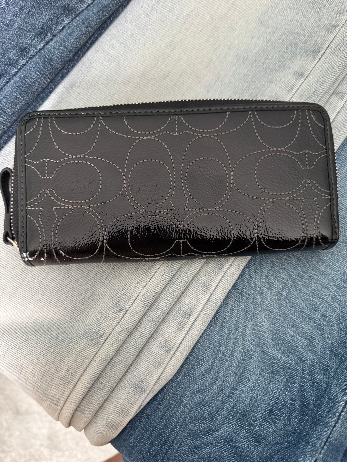 Pre Owned Coach Patent Leather Wallet