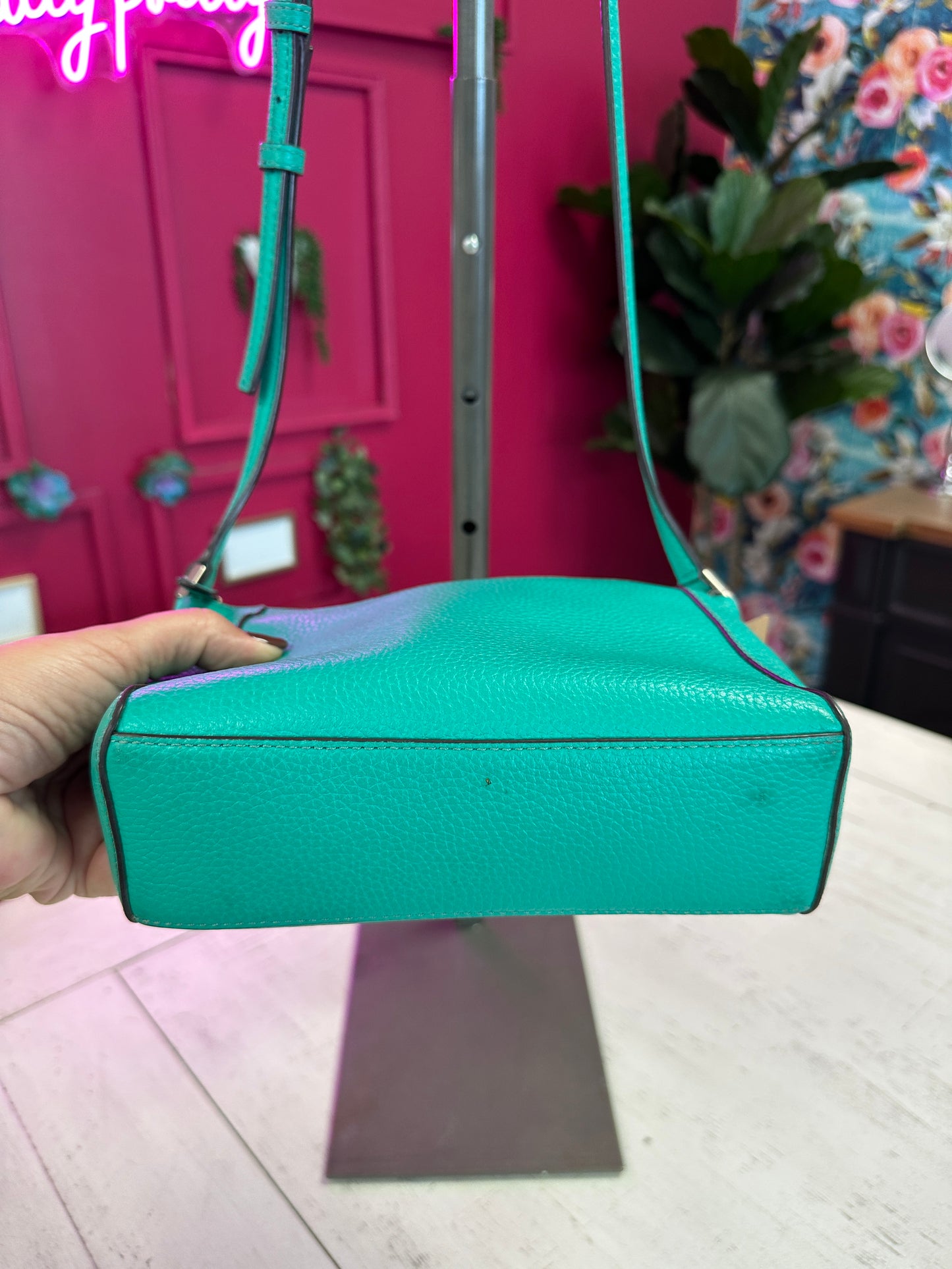 Pre Owned Authentic Kate Spade Cross Body