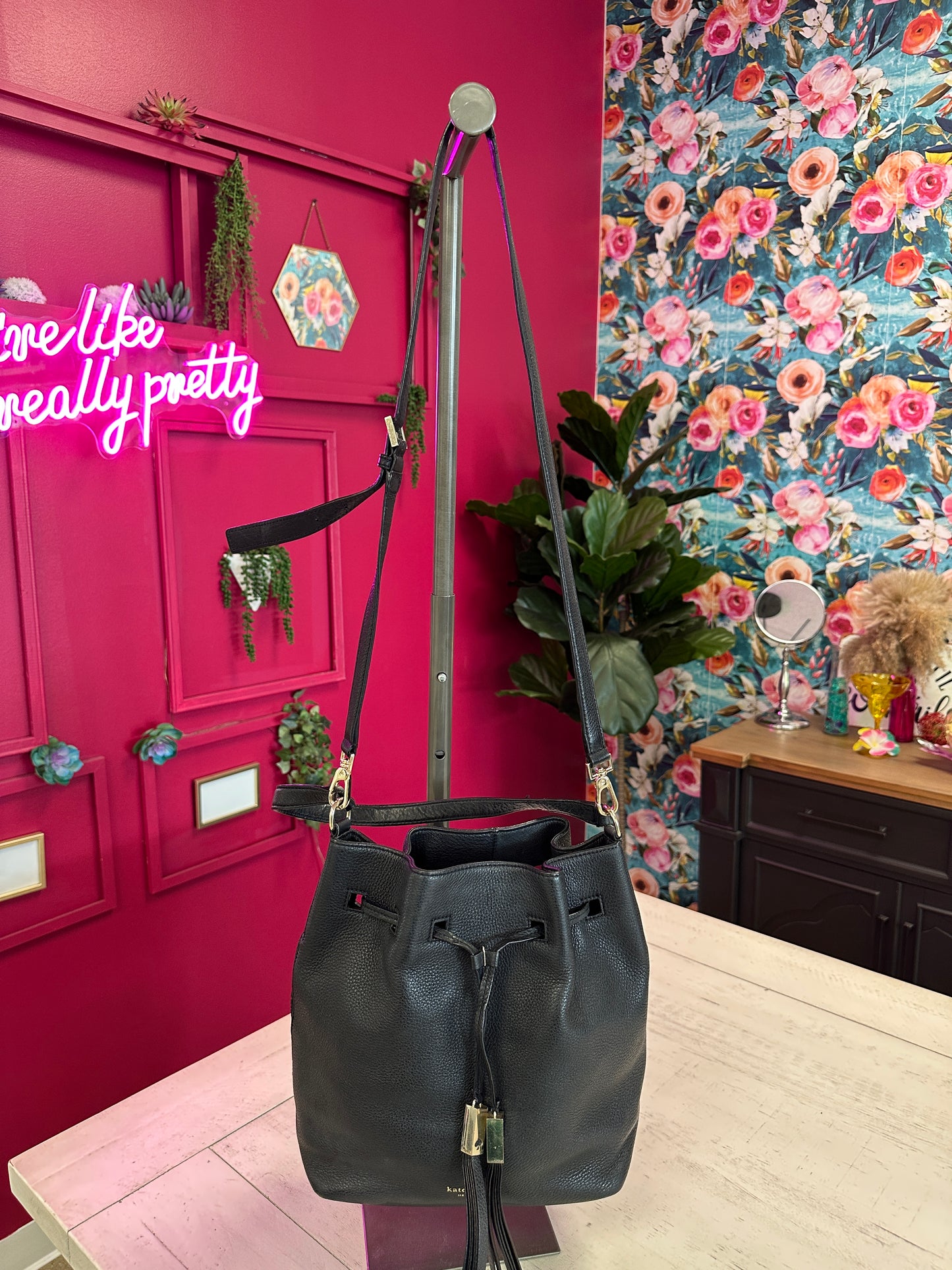 Pre Owned Kate Spade Bucket Bag
