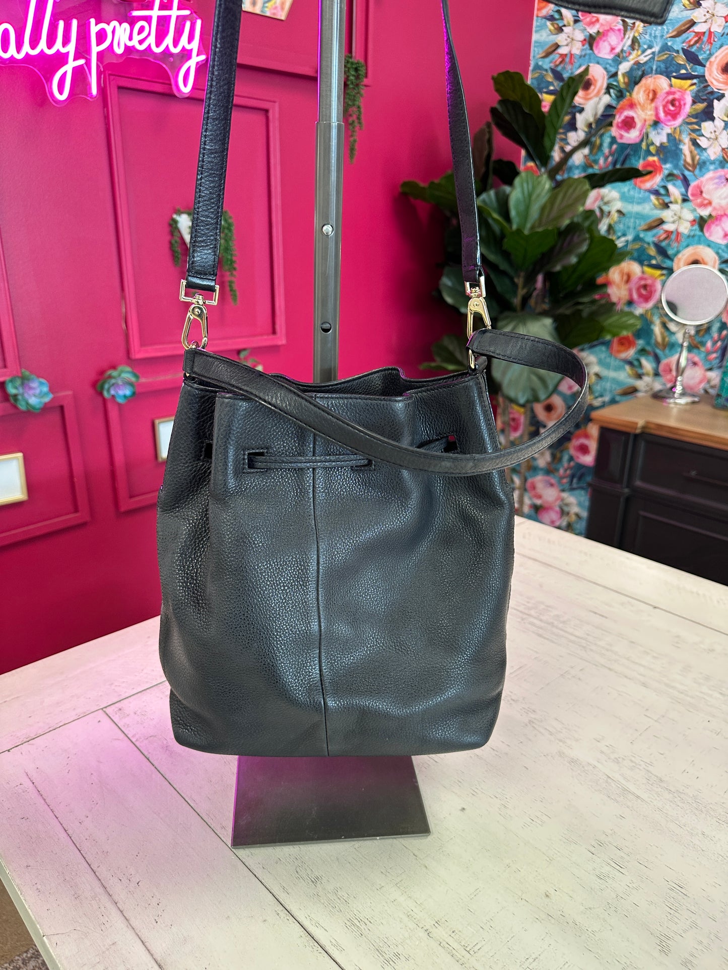 Pre Owned Kate Spade Bucket Bag