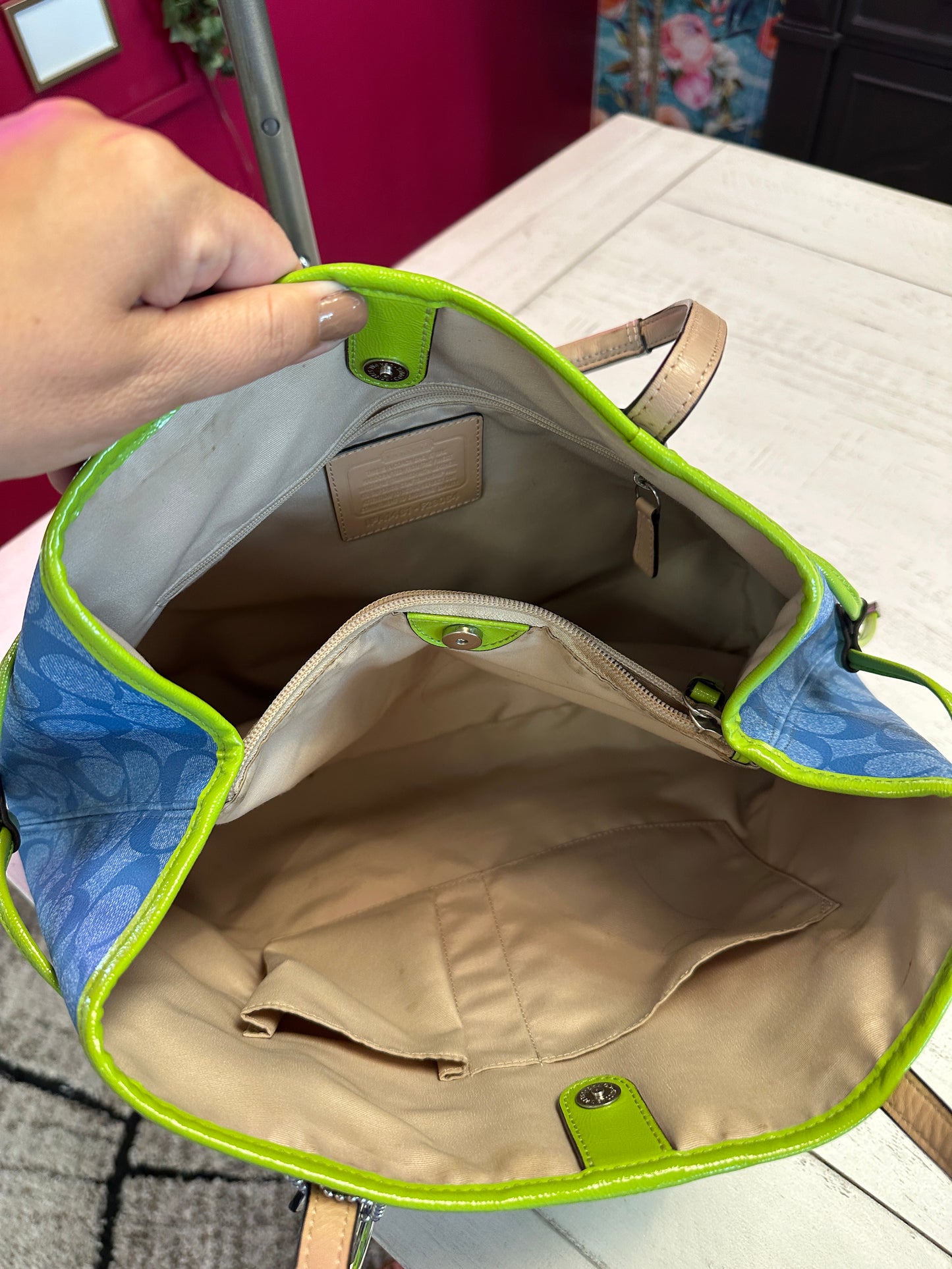 Pre Owned Lime Green and Blue Signature Coach Carryall