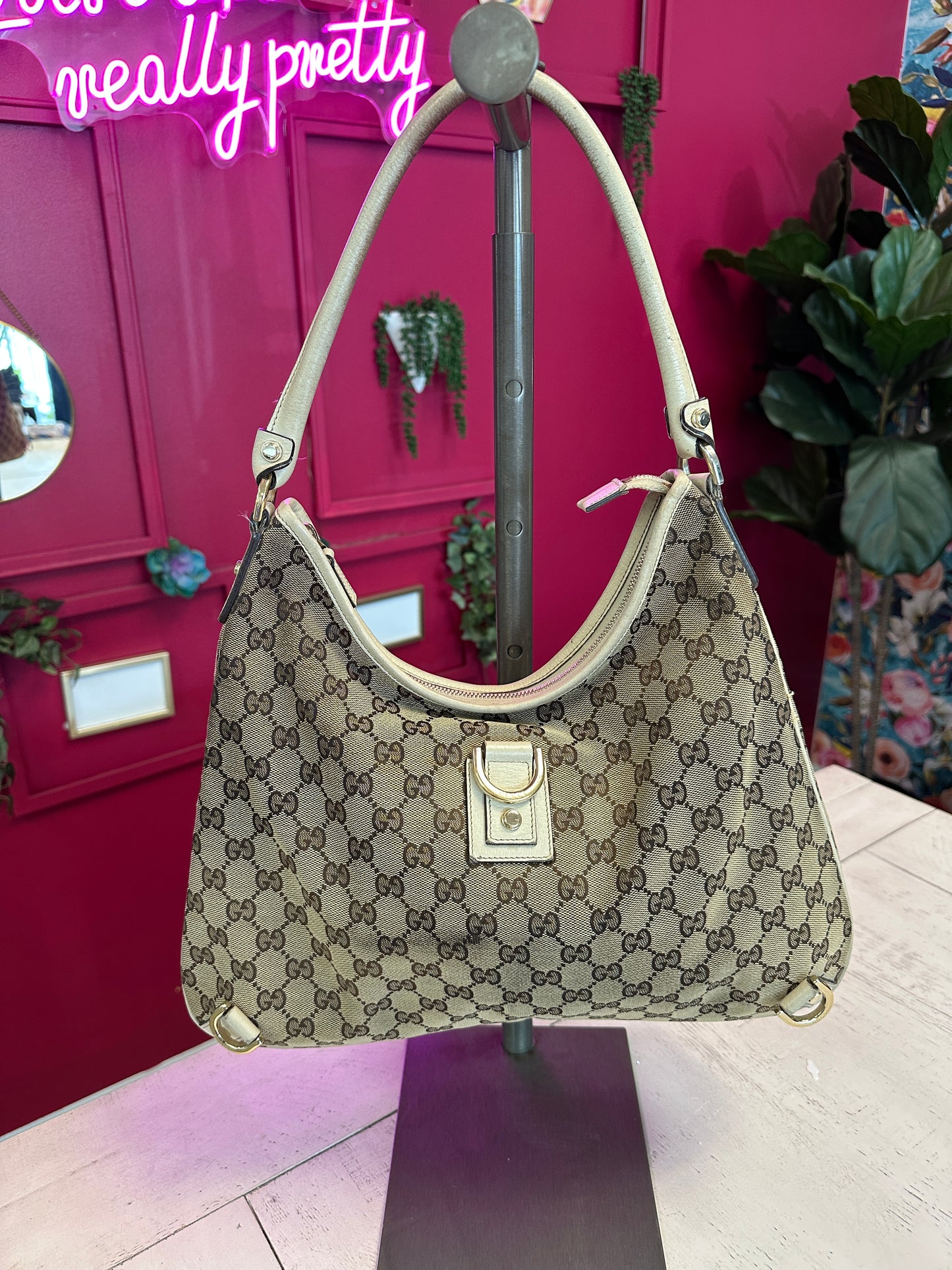Pre Owned Gucci GG Canvas Abbey