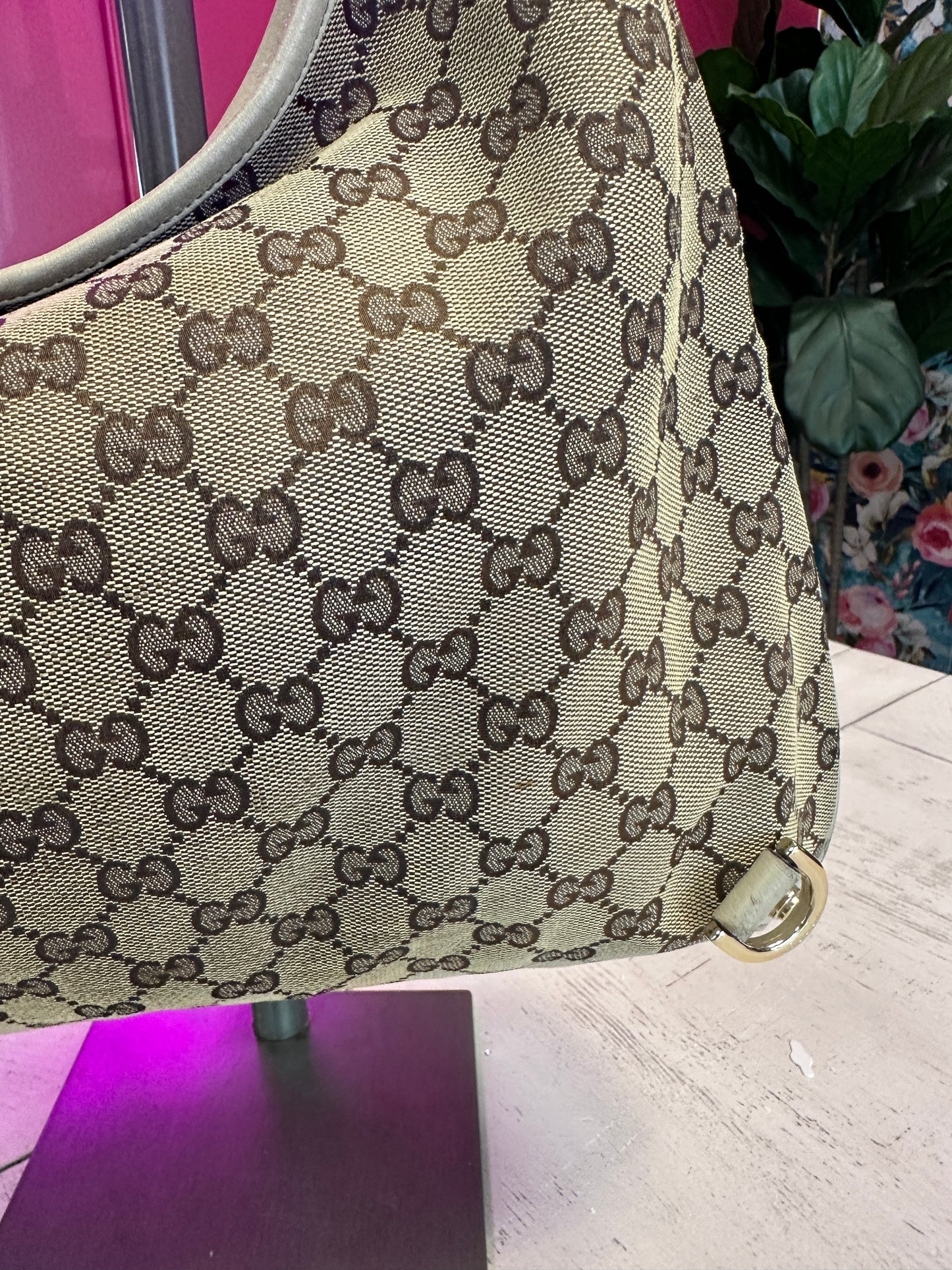 Pre Owned Gucci GG Canvas Abbey
