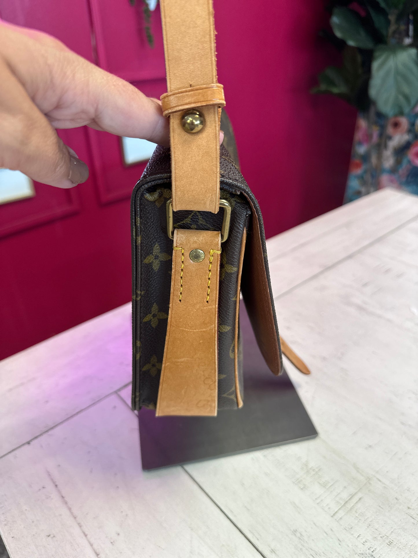 Pre Owned Louis Vuitton Cartesier Cross Body