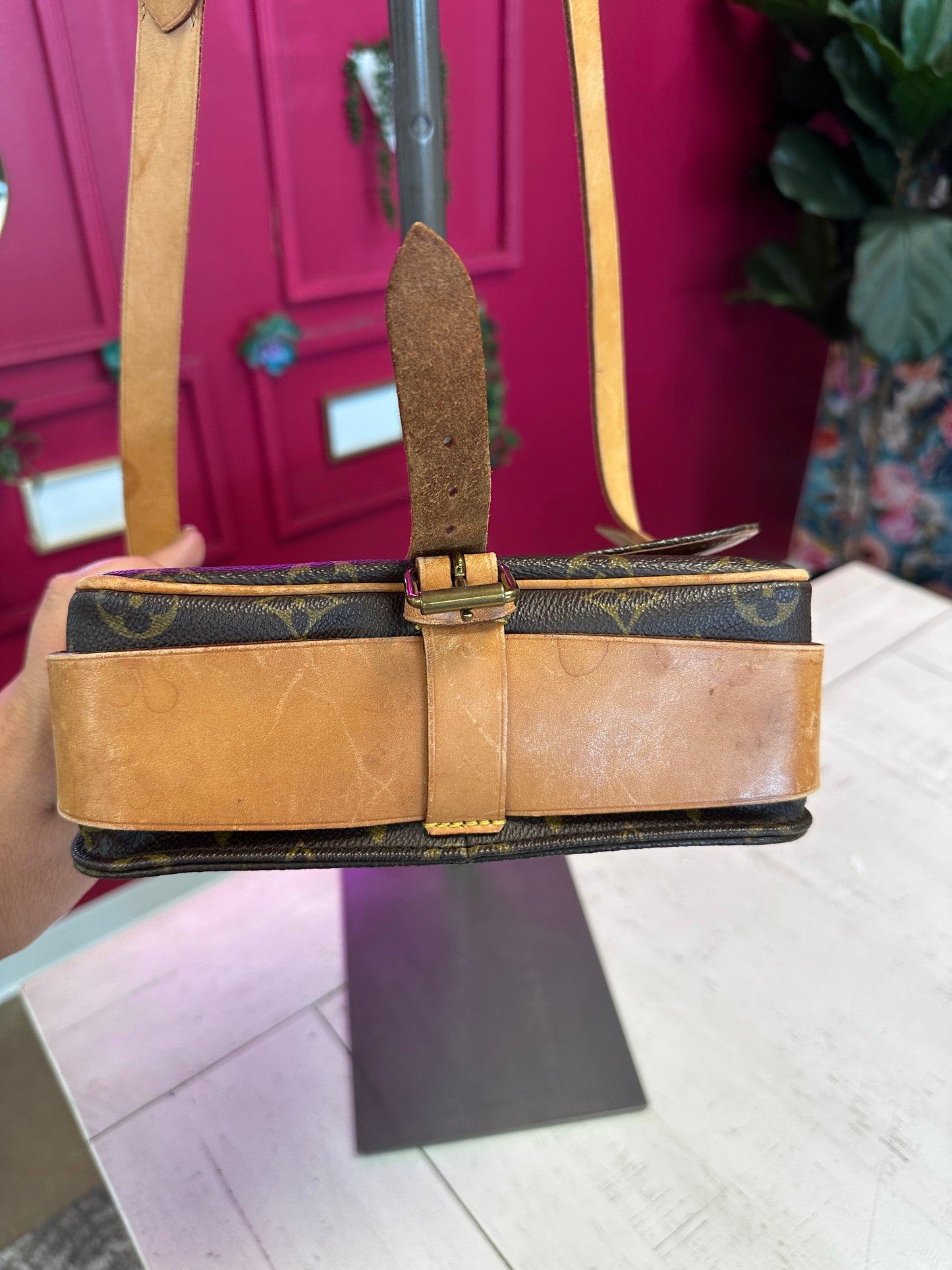 Pre Owned Louis Vuitton Cartesier Cross Body