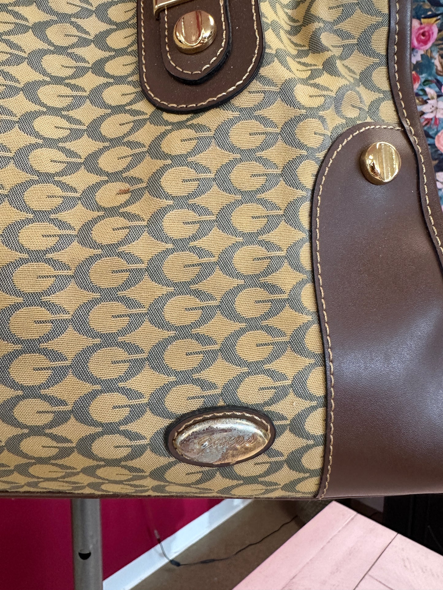 Pre Owned Vintage Guess Bag