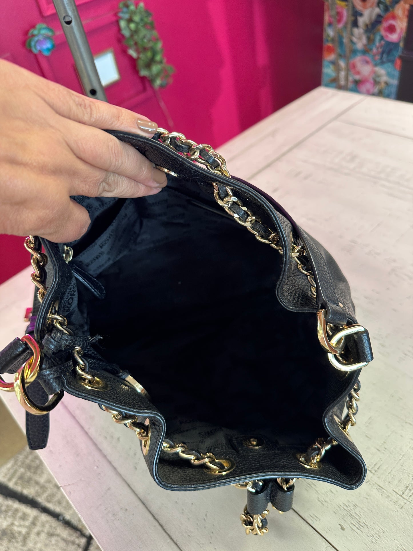 Pre Owned Michael Kors Black Pebble Bag