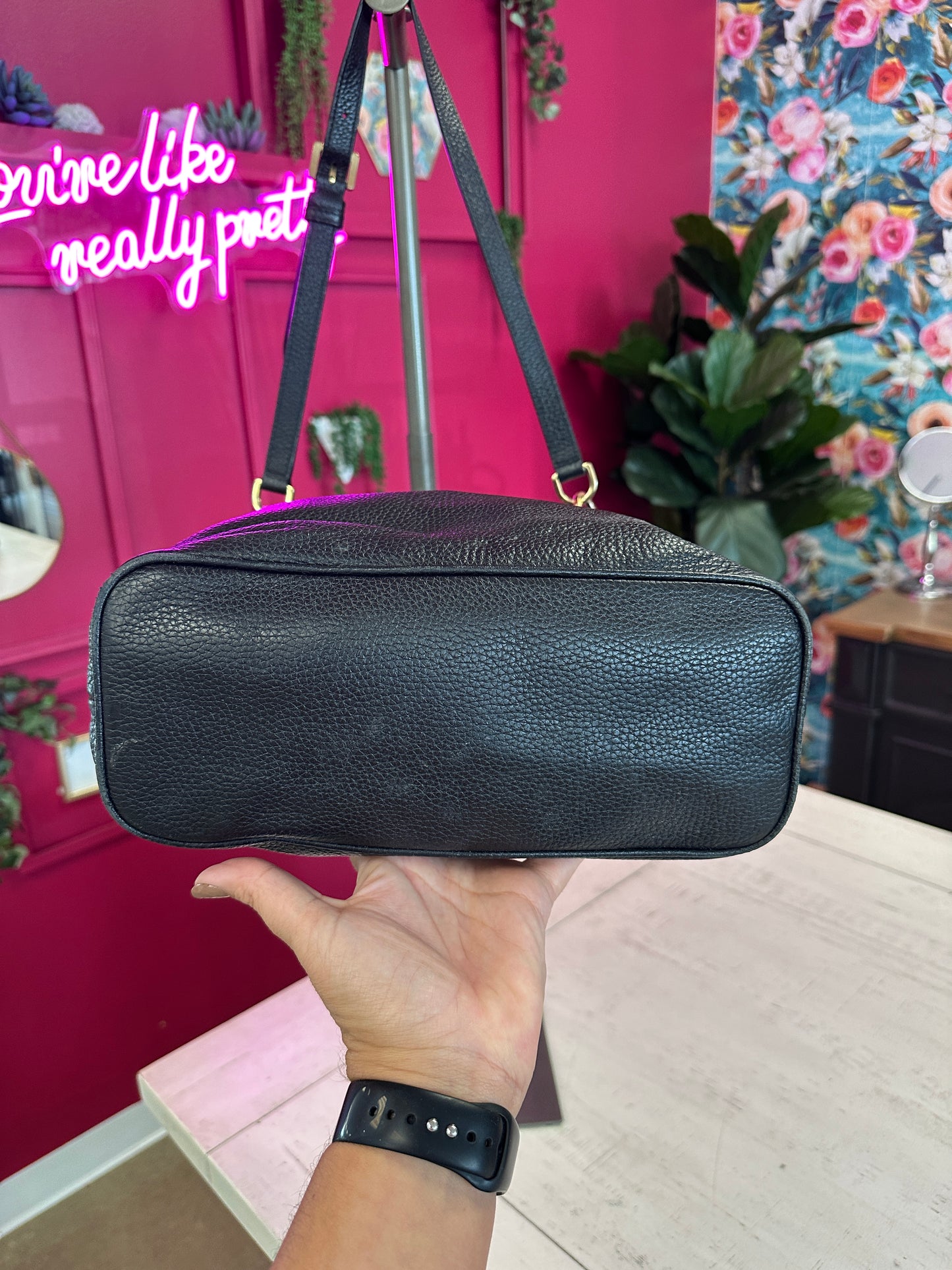 Pre Owned Michael Kors Black Pebble Bag