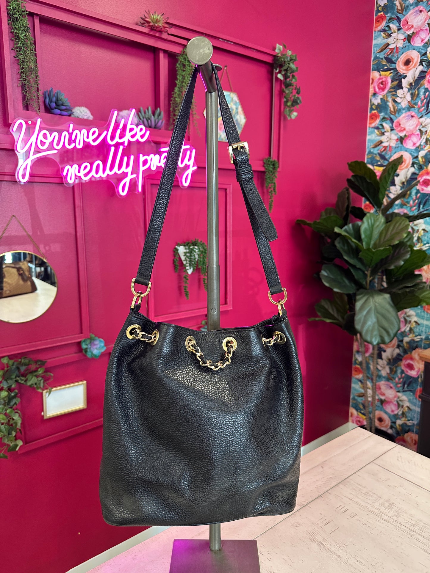 Pre Owned Michael Kors Black Pebble Bag