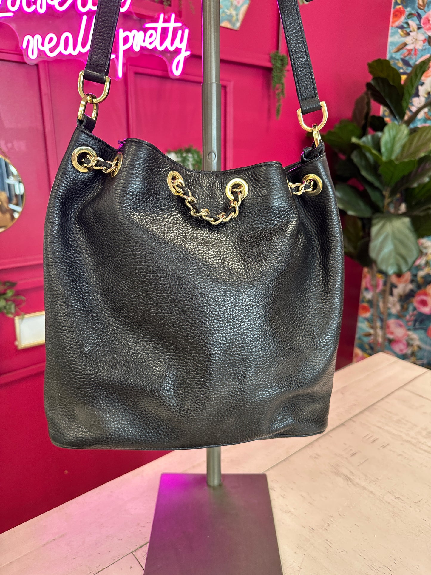 Pre Owned Michael Kors Black Pebble Bag