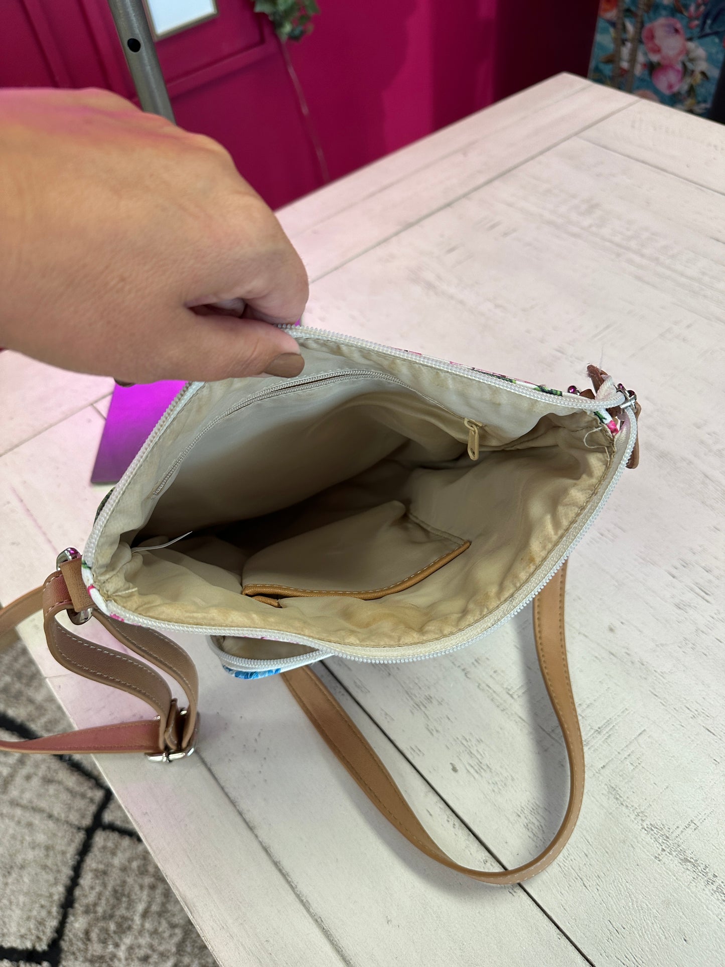 Pre Owned Carryland Cross Body Bag