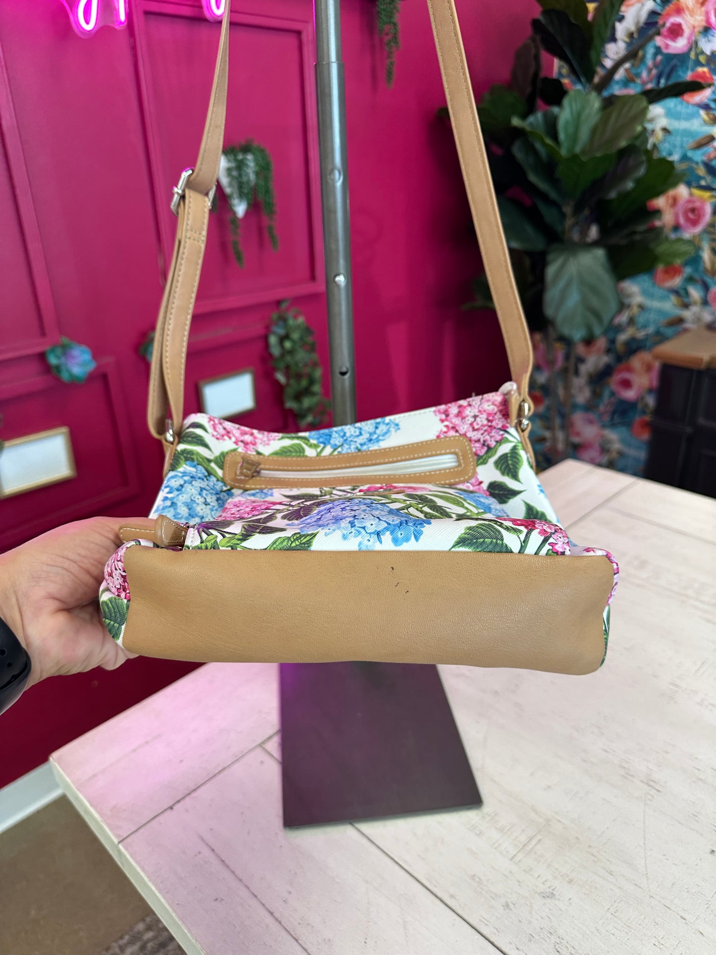 Pre Owned Carryland Cross Body Bag
