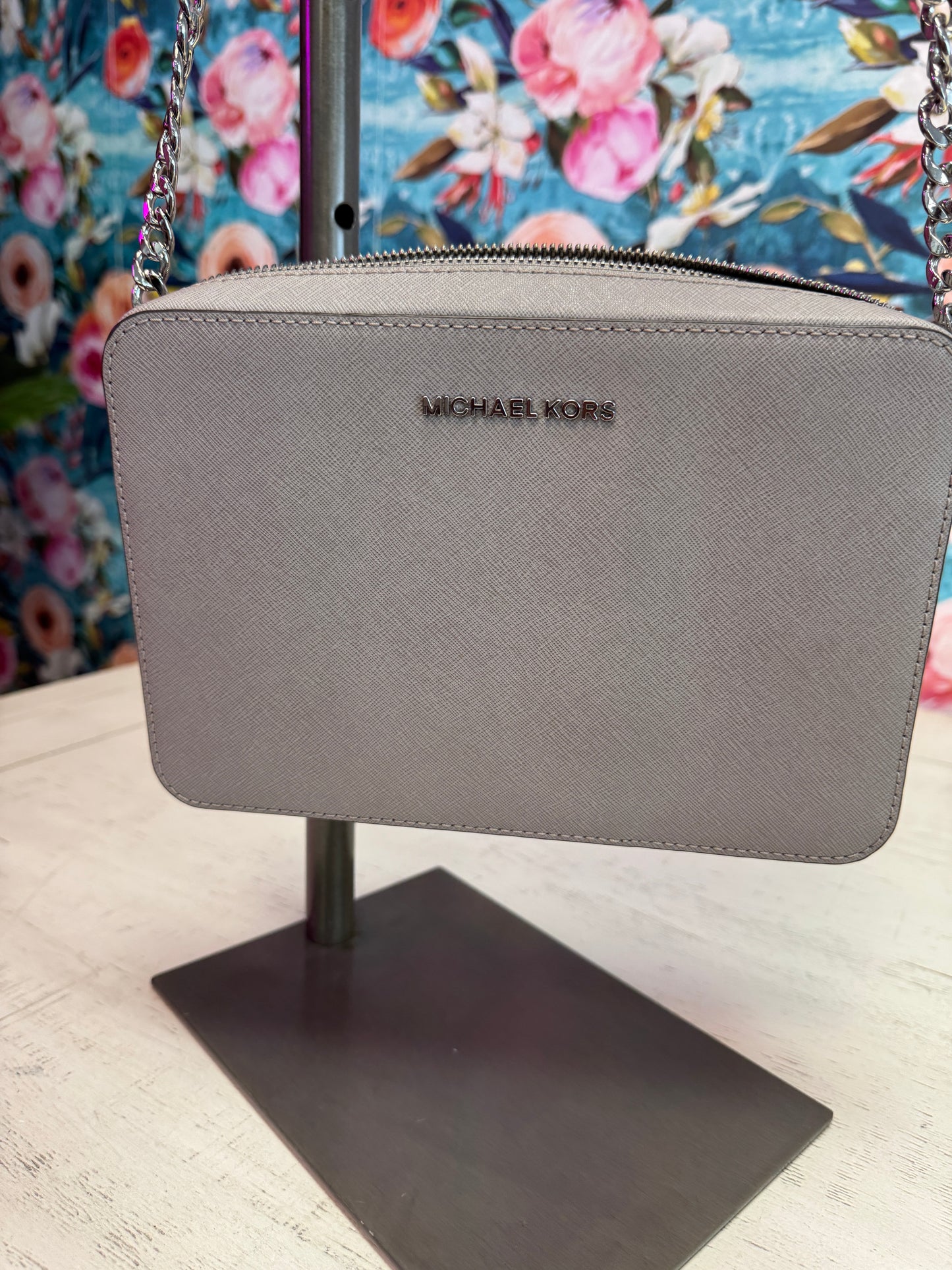 Pre Loved Michael Kors Jet Set Crossbody