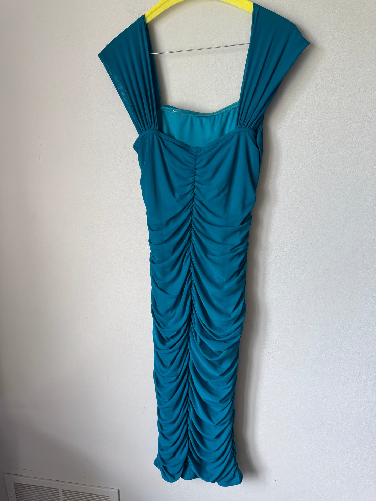 Pretty Garden Ruched Dress Size Medium