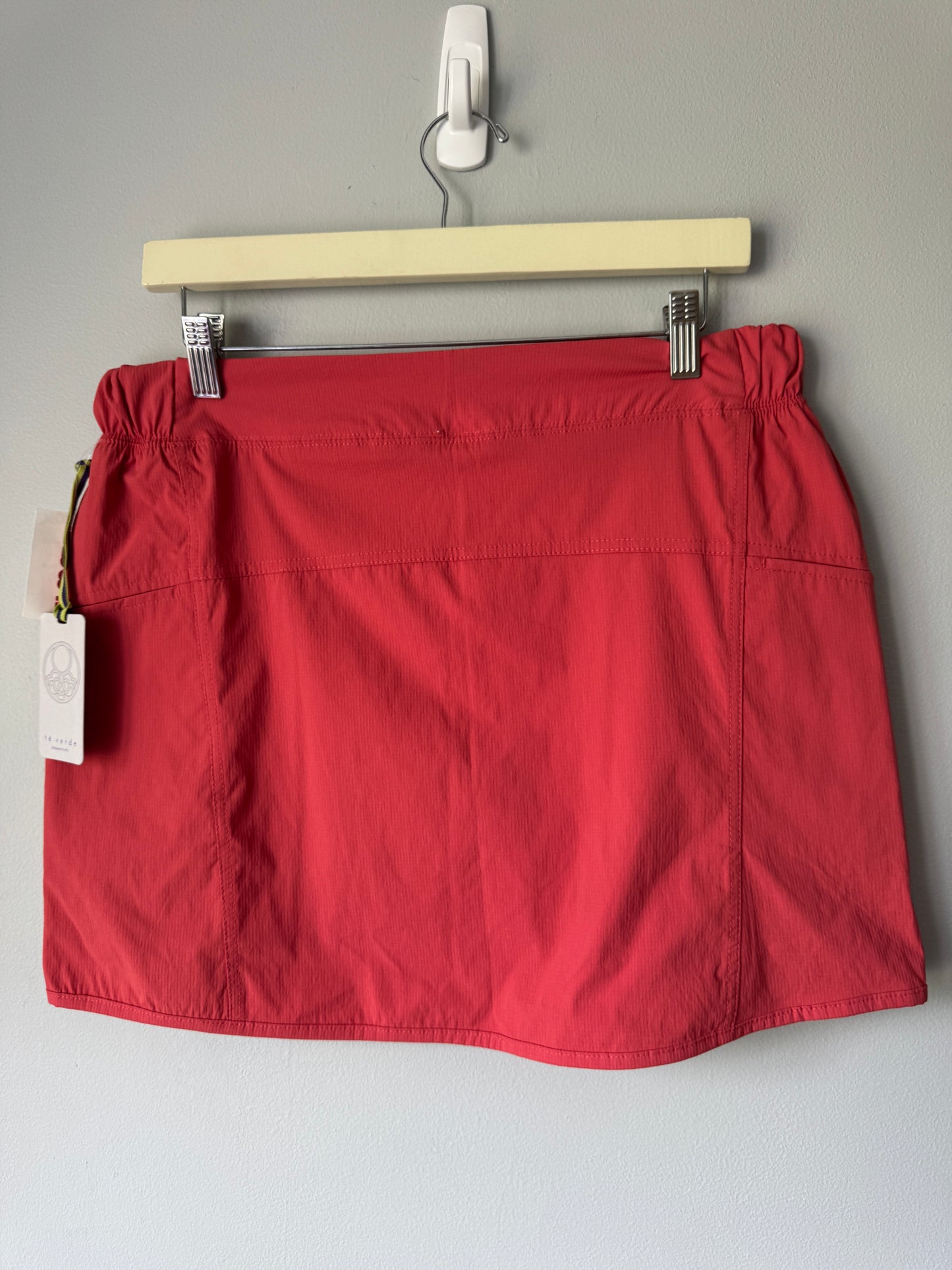 Te Verde Skort Size Medium NWT