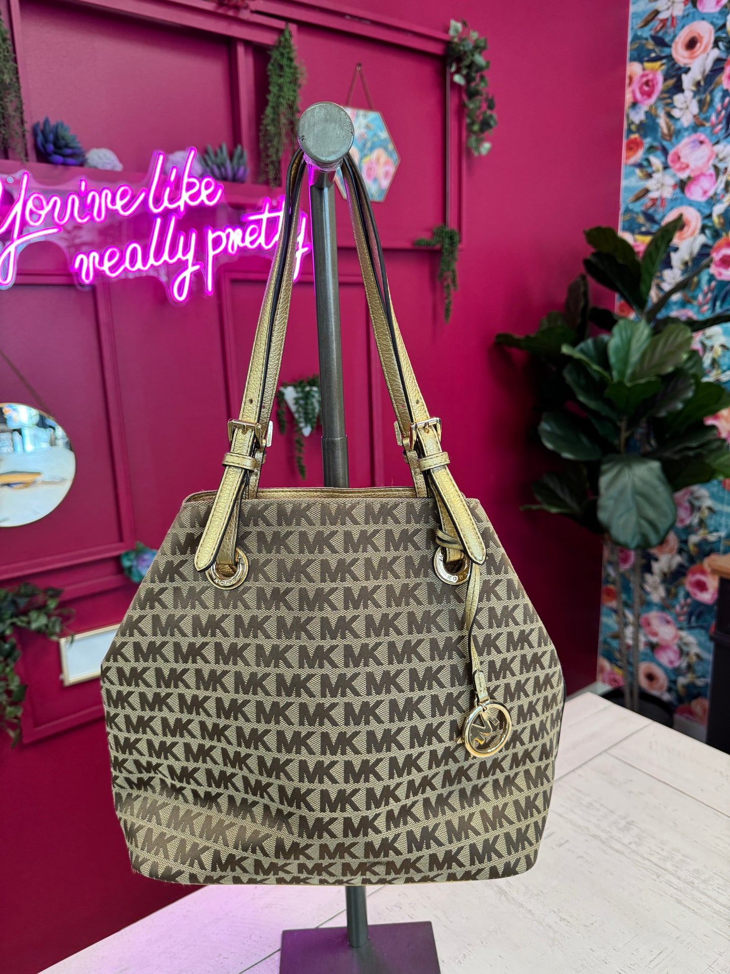 Pre Owned Michael Kors Shoulder Bag