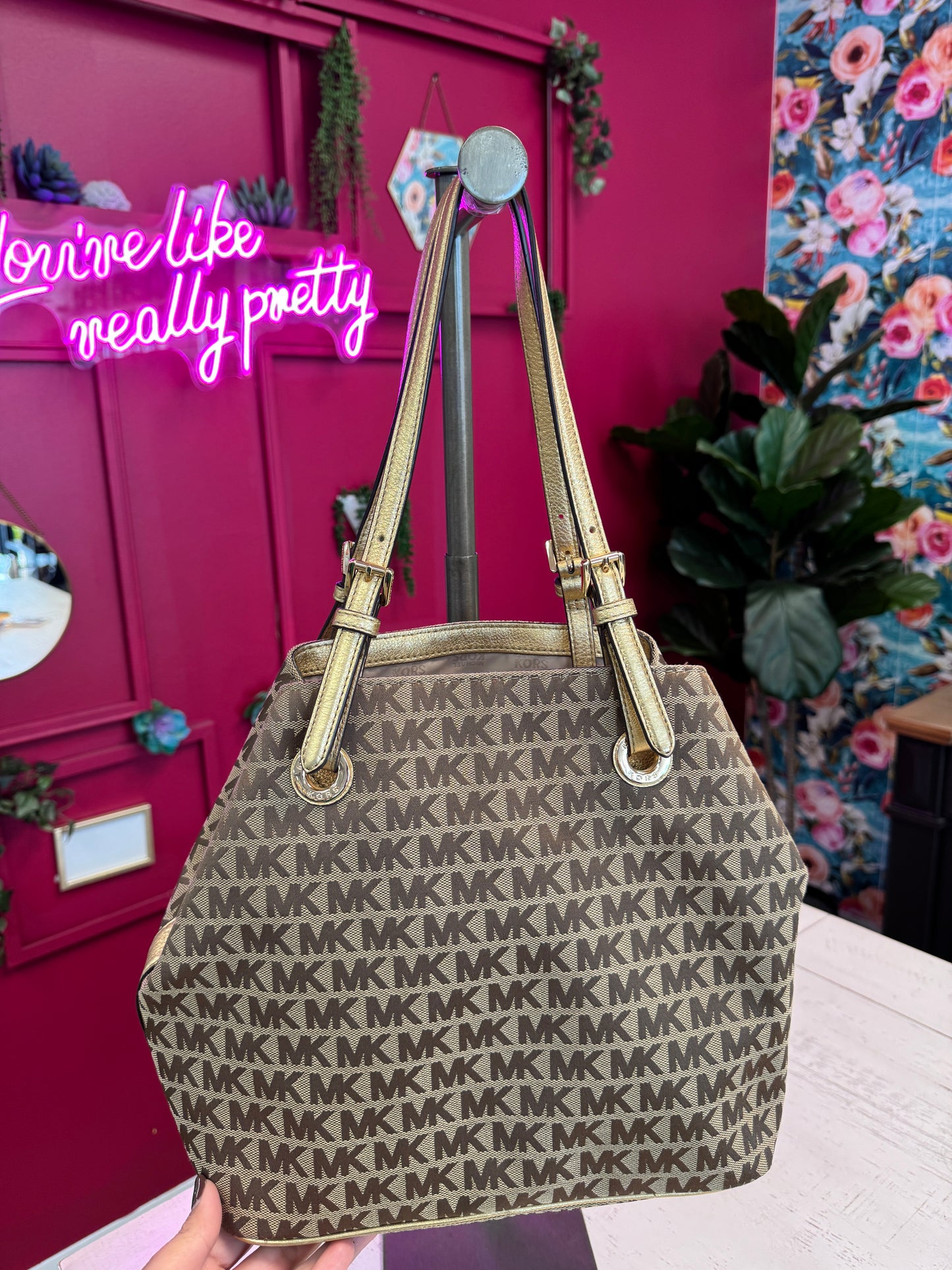 Pre Owned Michael Kors Shoulder Bag