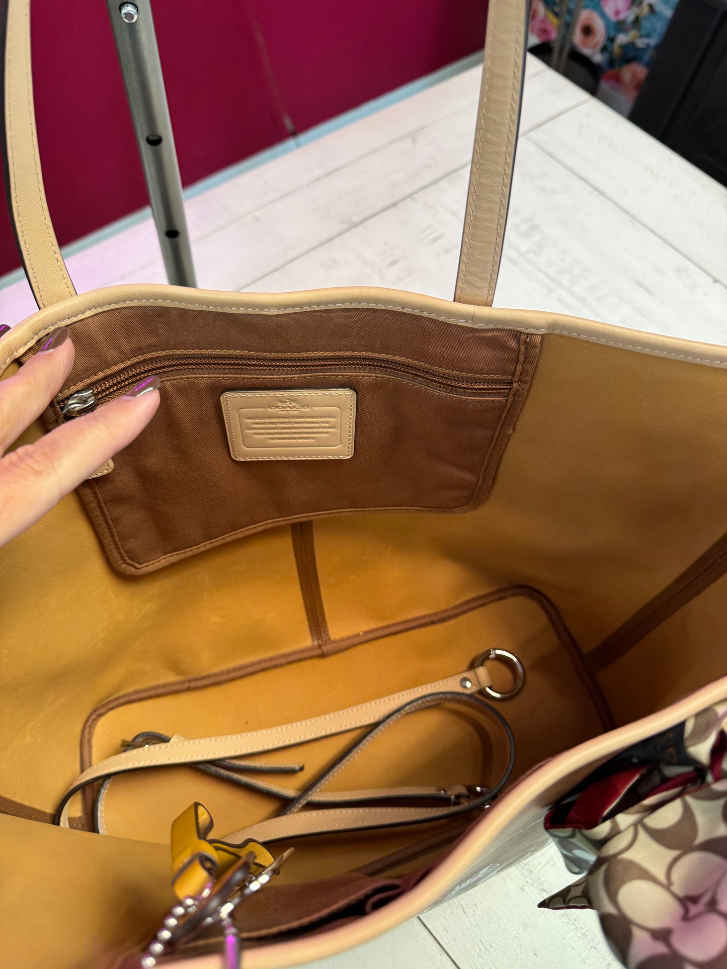 Pre Owned Michael Kors Shoulder Bag