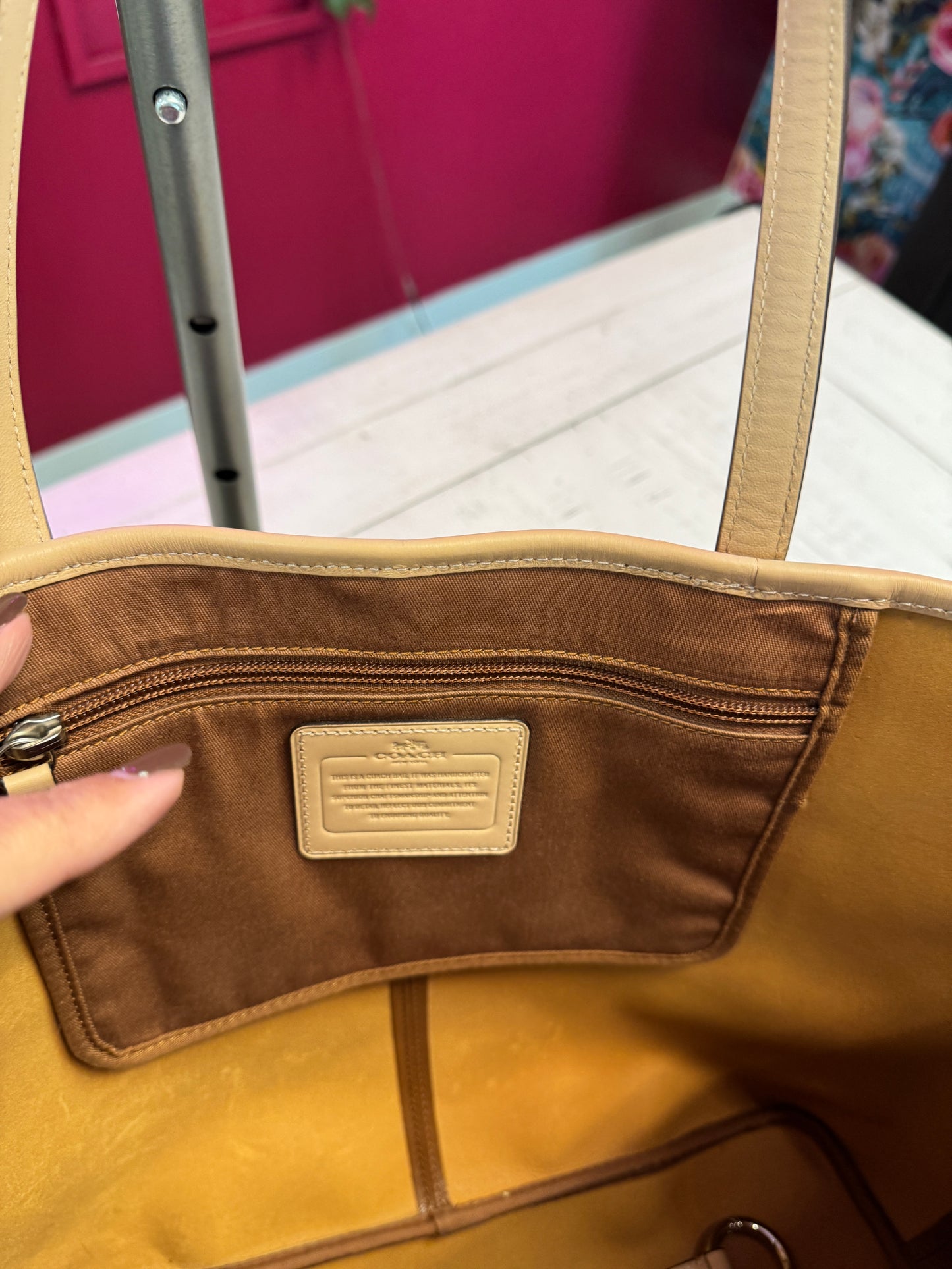 Pre Owned Michael Kors Shoulder Bag