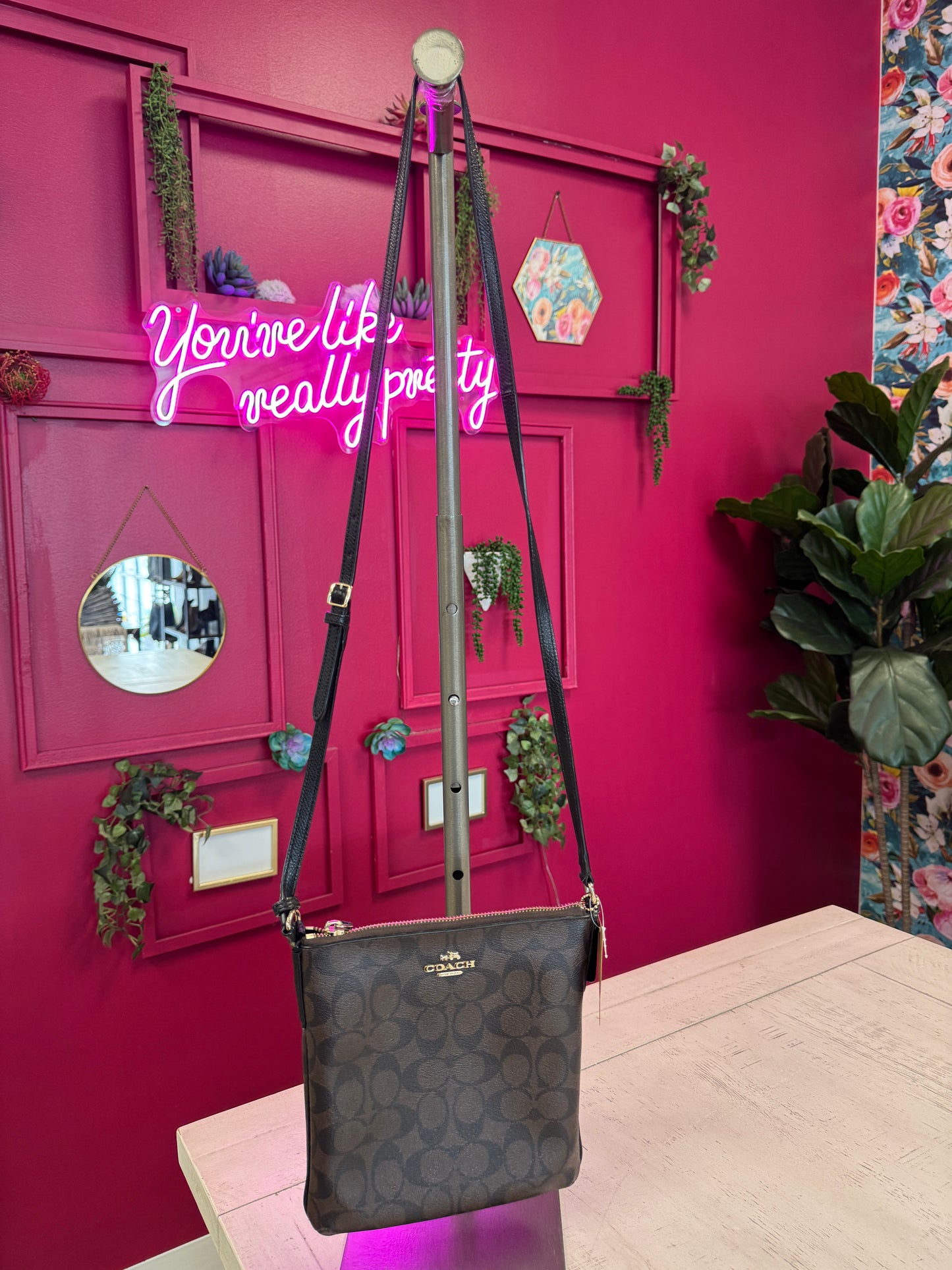 Pre Owned Designer Signature Coach Cross Body