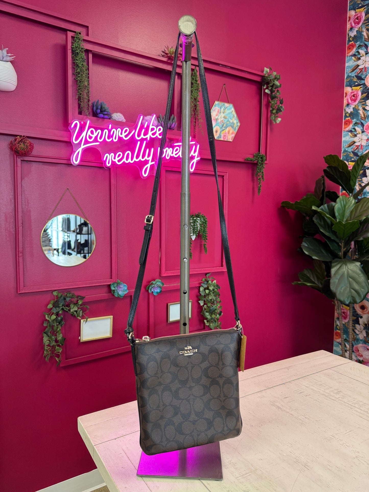 Pre Owned Designer Signature Coach Cross Body