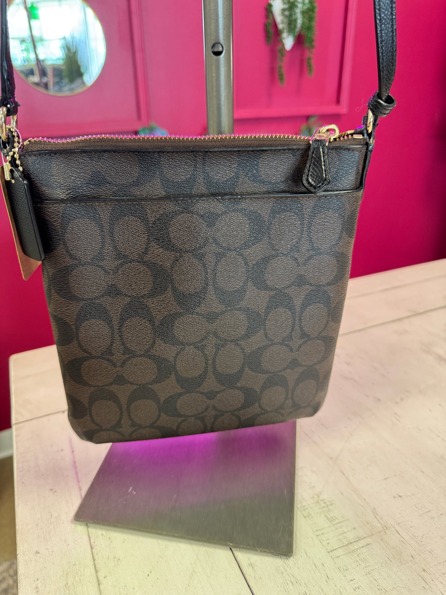 Pre Owned Designer Signature Coach Cross Body