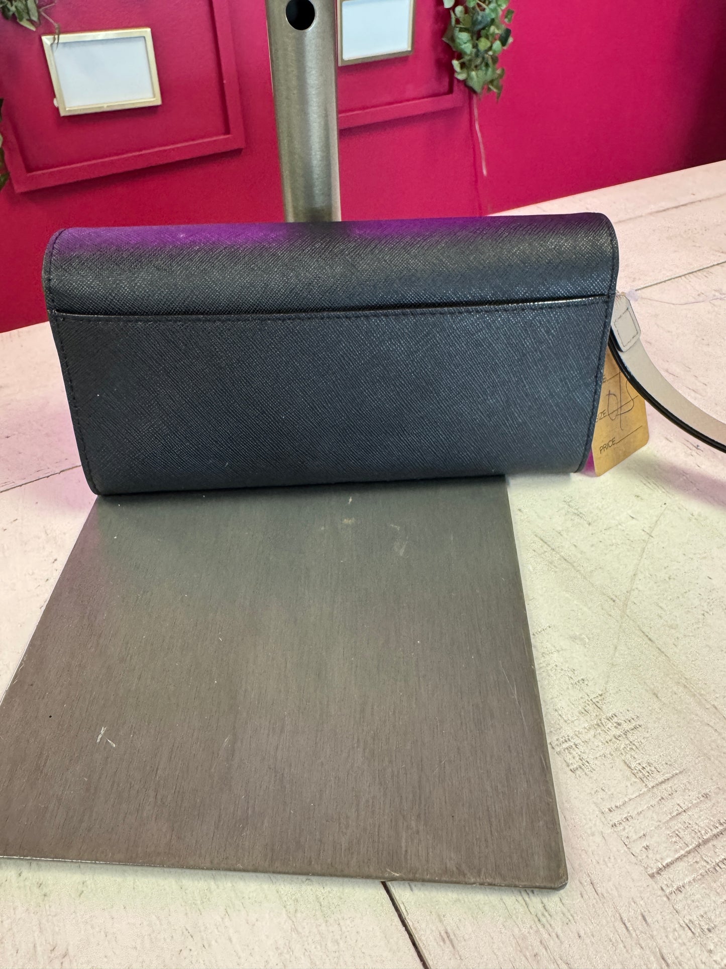 Pre Owned Designer Kate Spade Bow Wallet/Wristlet