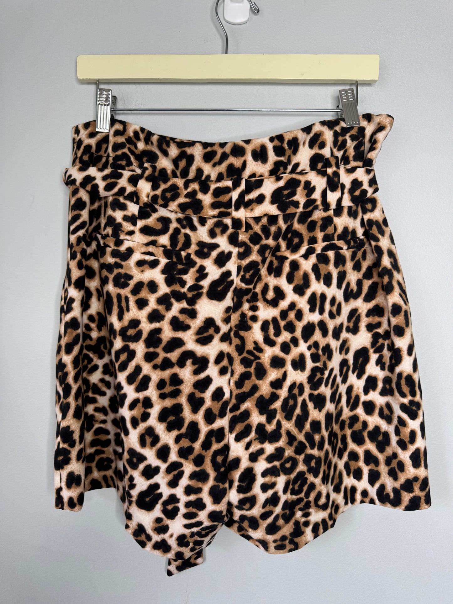 7th Avenue Leopard Shorts