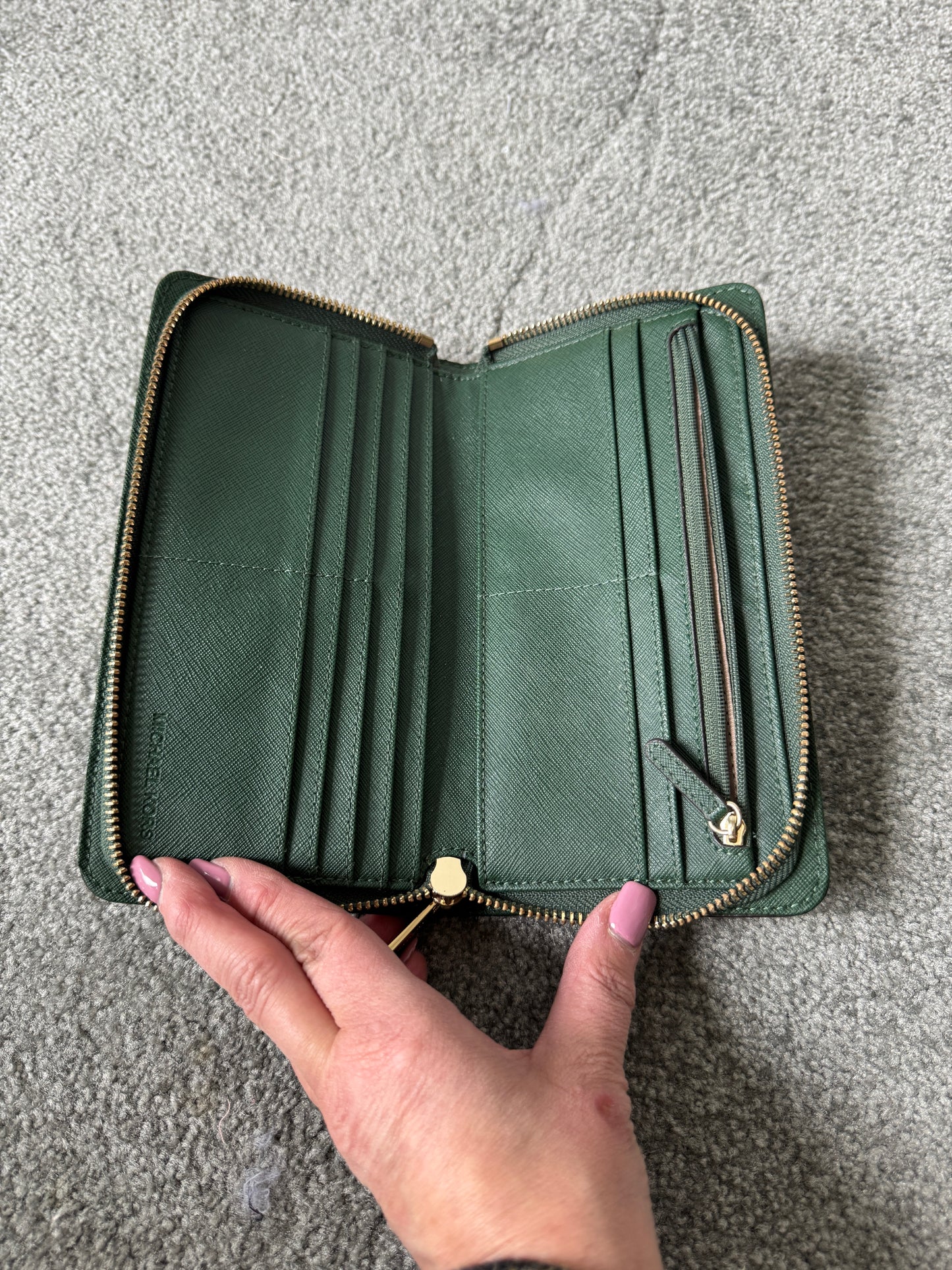 Pre Owned Authentic Michael Kors Hamilton Wallet