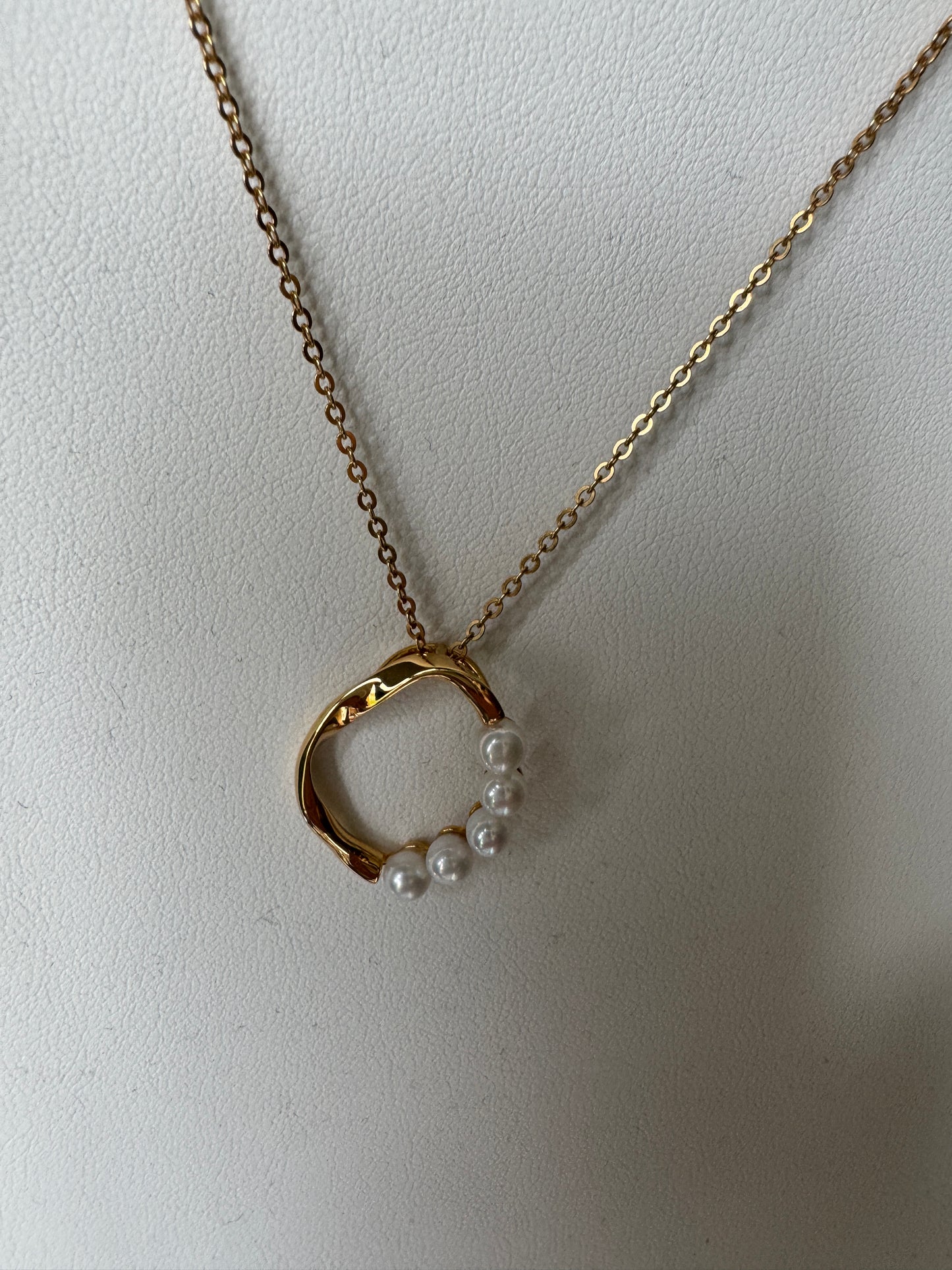 Qudo Necklace with Pearls