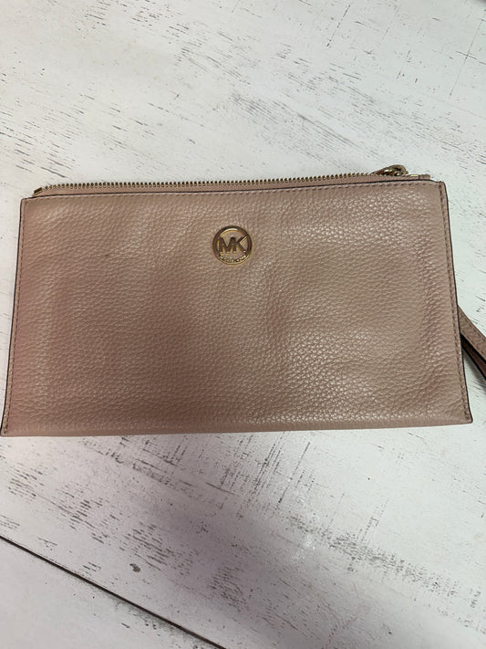 Pre Owned Michael Kors Light Pink Wristlet