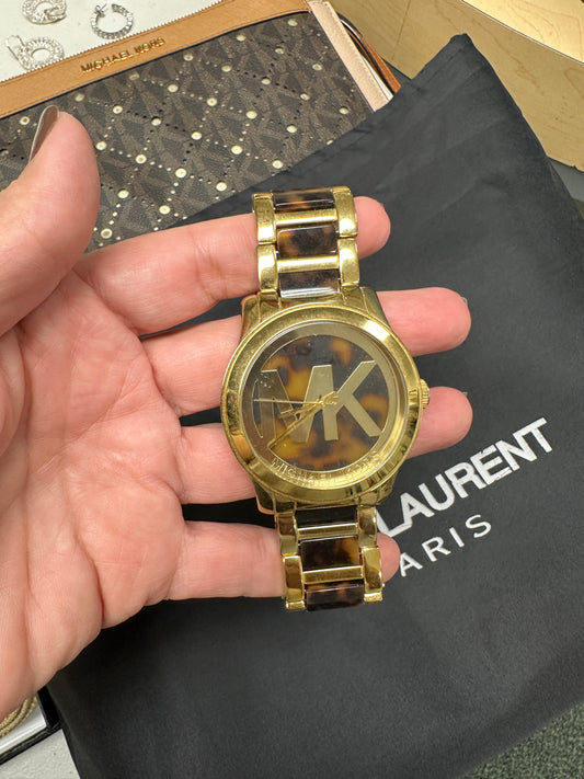 Pre Owned Michael Kors Watch Runway Brown Dial Gold Tone Steel and Acetate