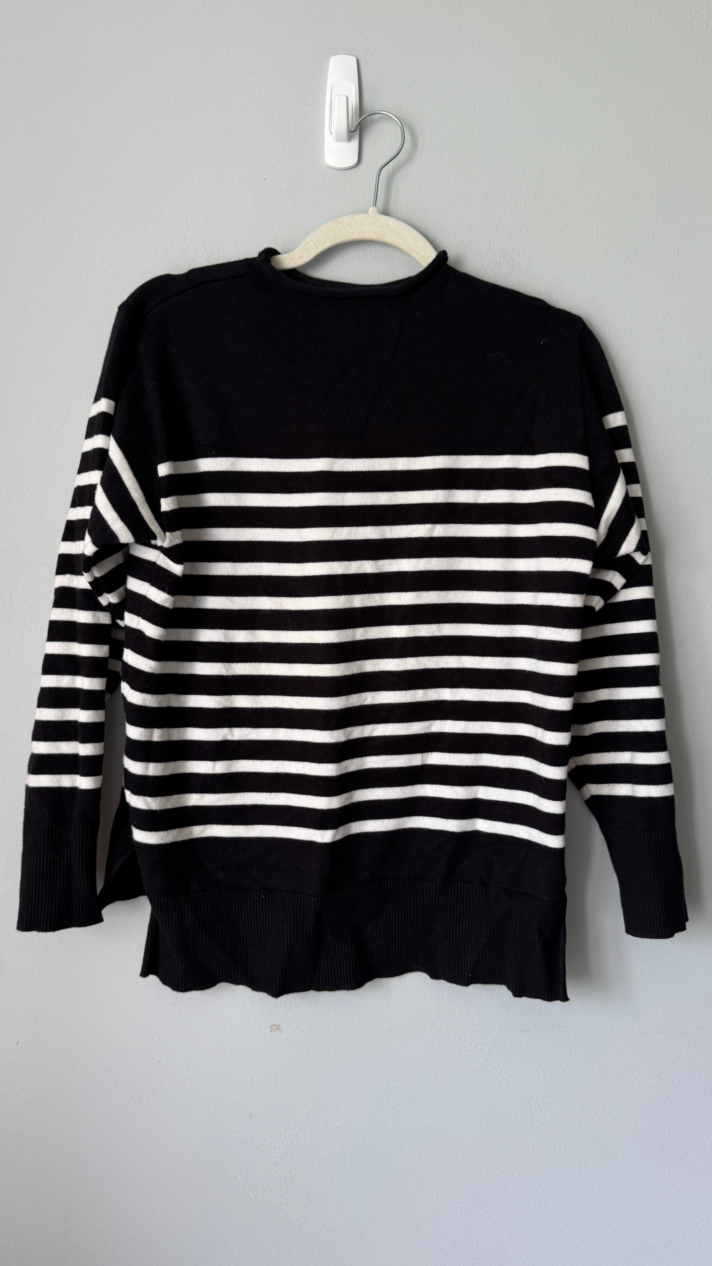 Brand Unknown Sweater Size Small