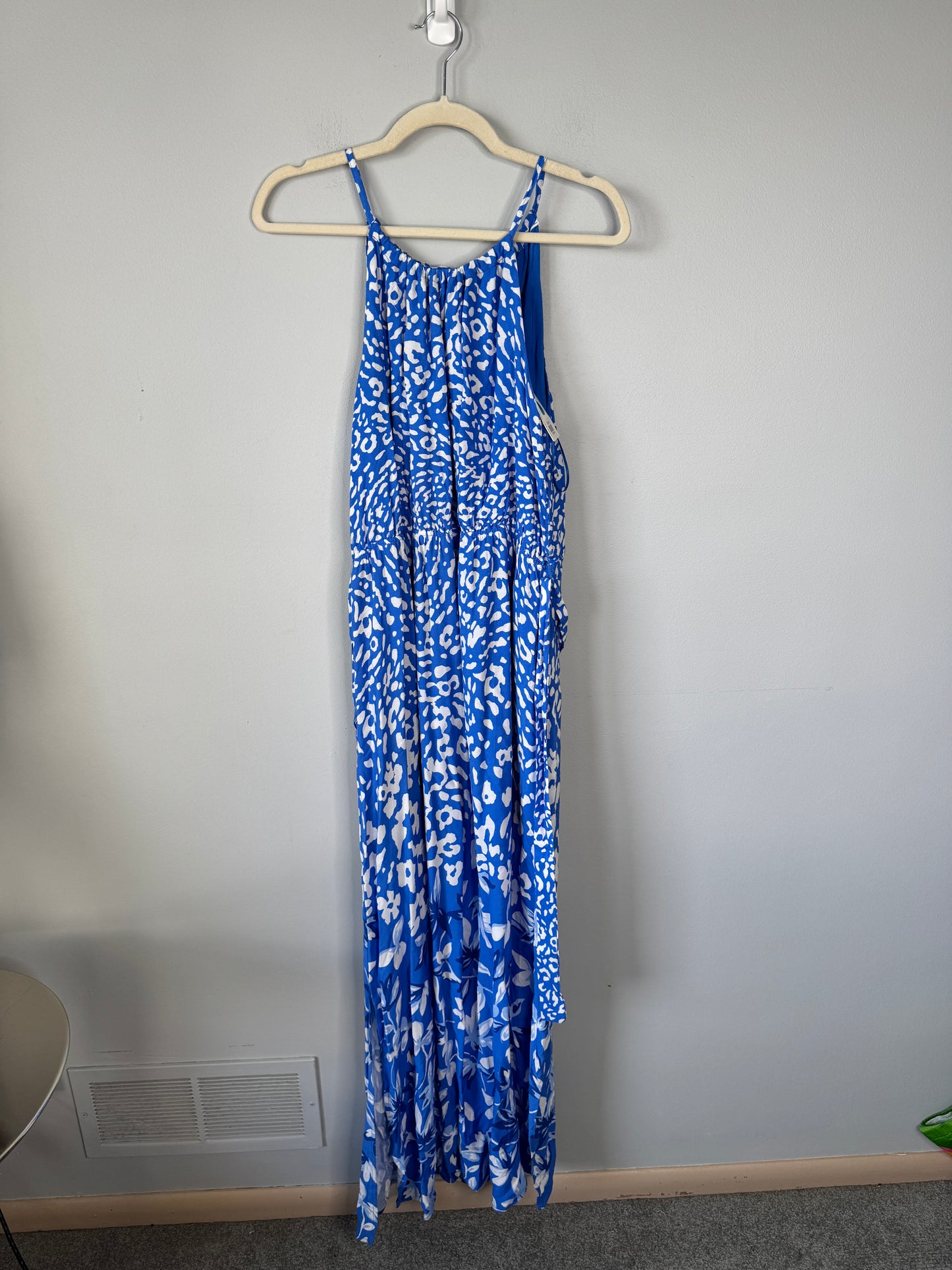 Skies are Blue Maxi Dress Size Large NWT