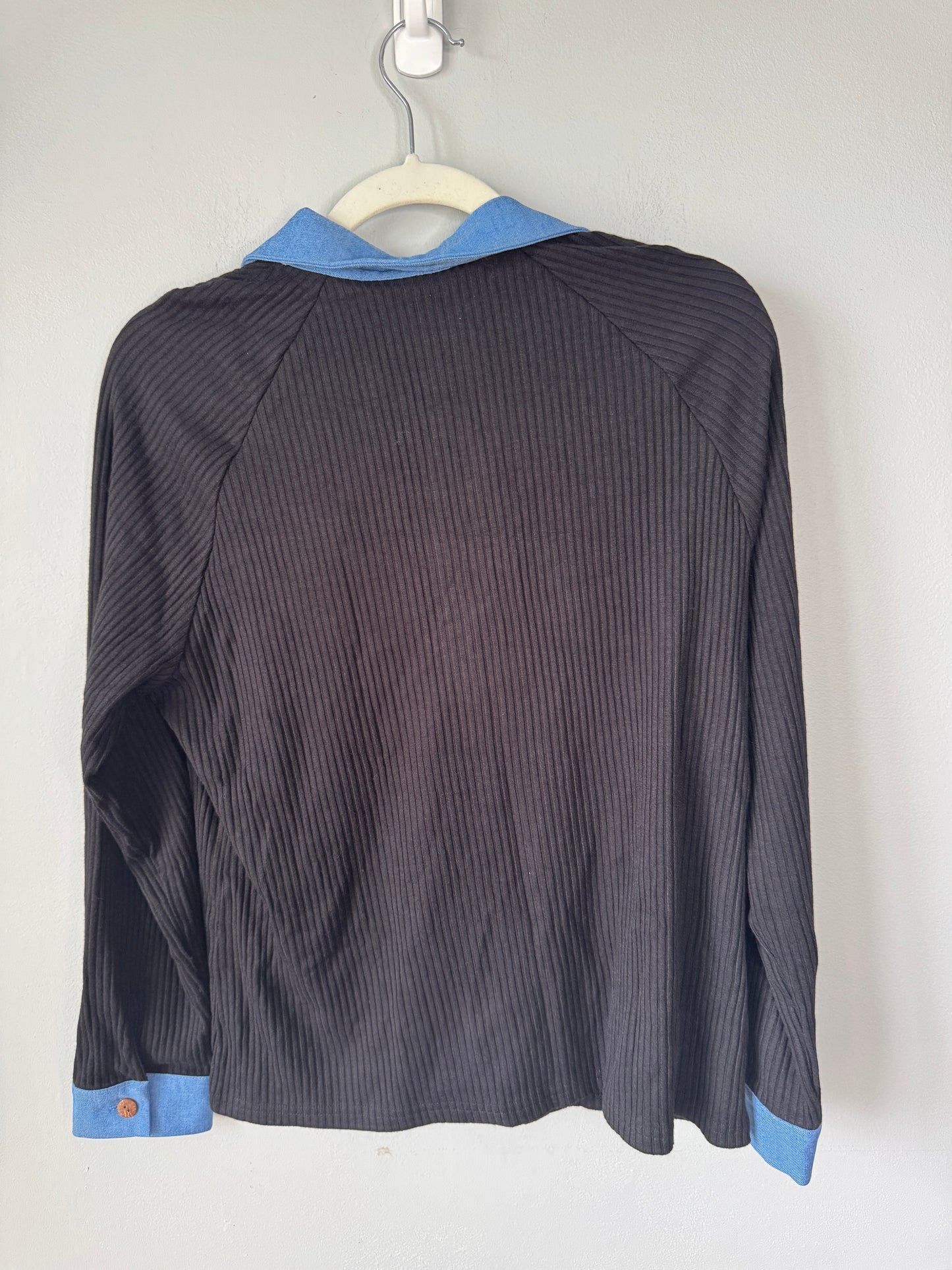 Black Button Down Top Size L - Broken Button - Never Worn