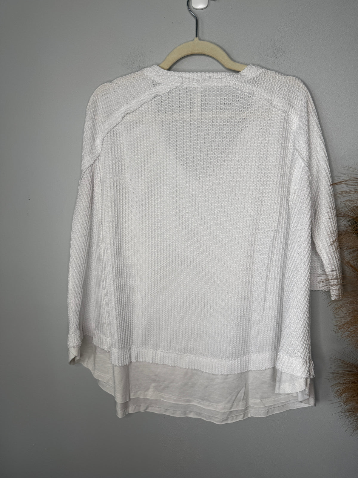 Mittoshop White Top with Snags Size M/L