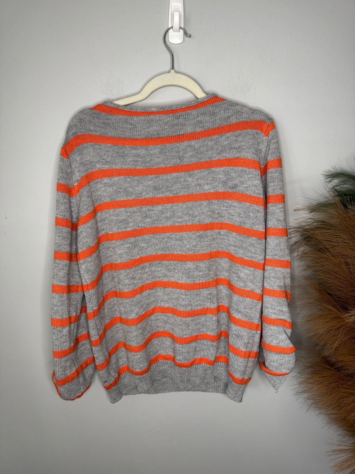 No Brand Sweater Size Large