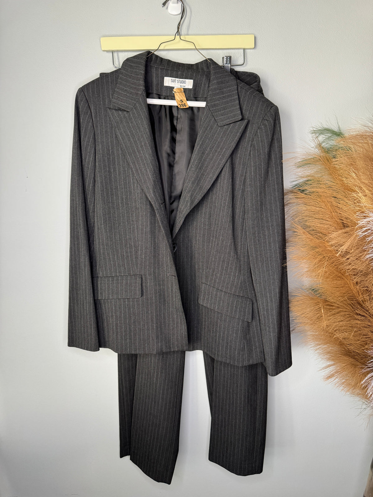 Suit Studio Suit Set Size 18
