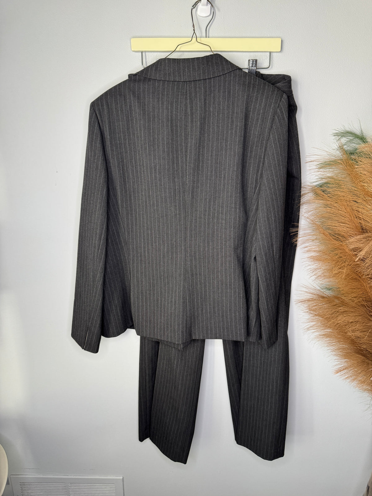 Suit Studio Suit Set Size 18