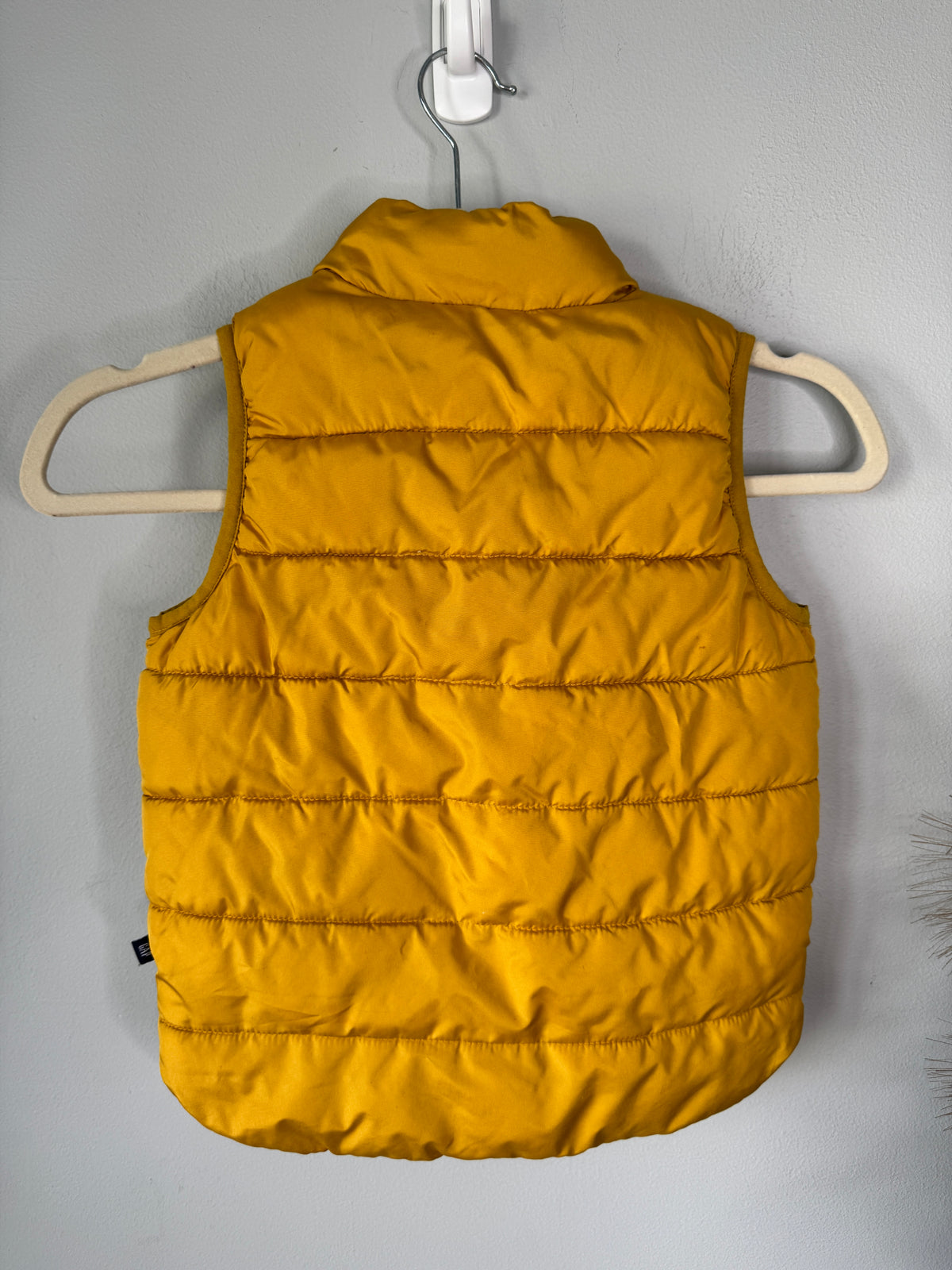 Kids Size 4 Toddler Vest Brand is Baby Gap