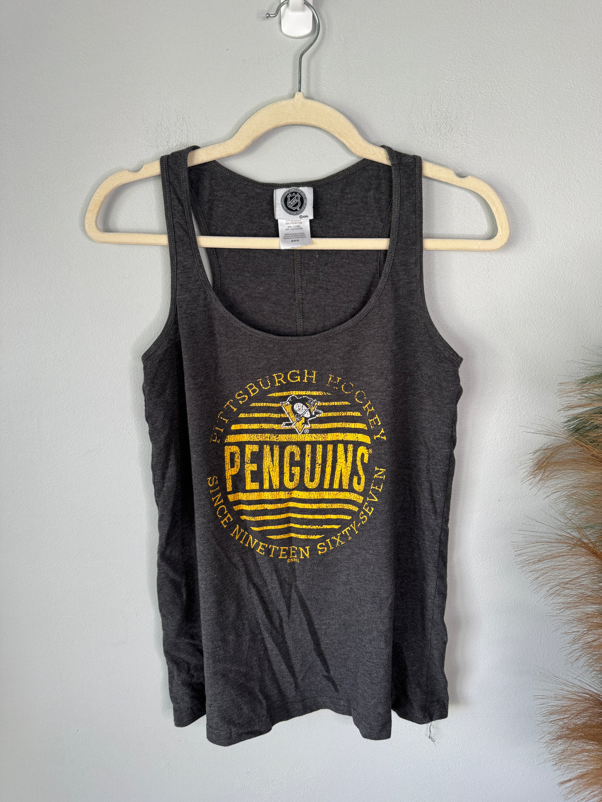 NHL Penguin Tank Size M