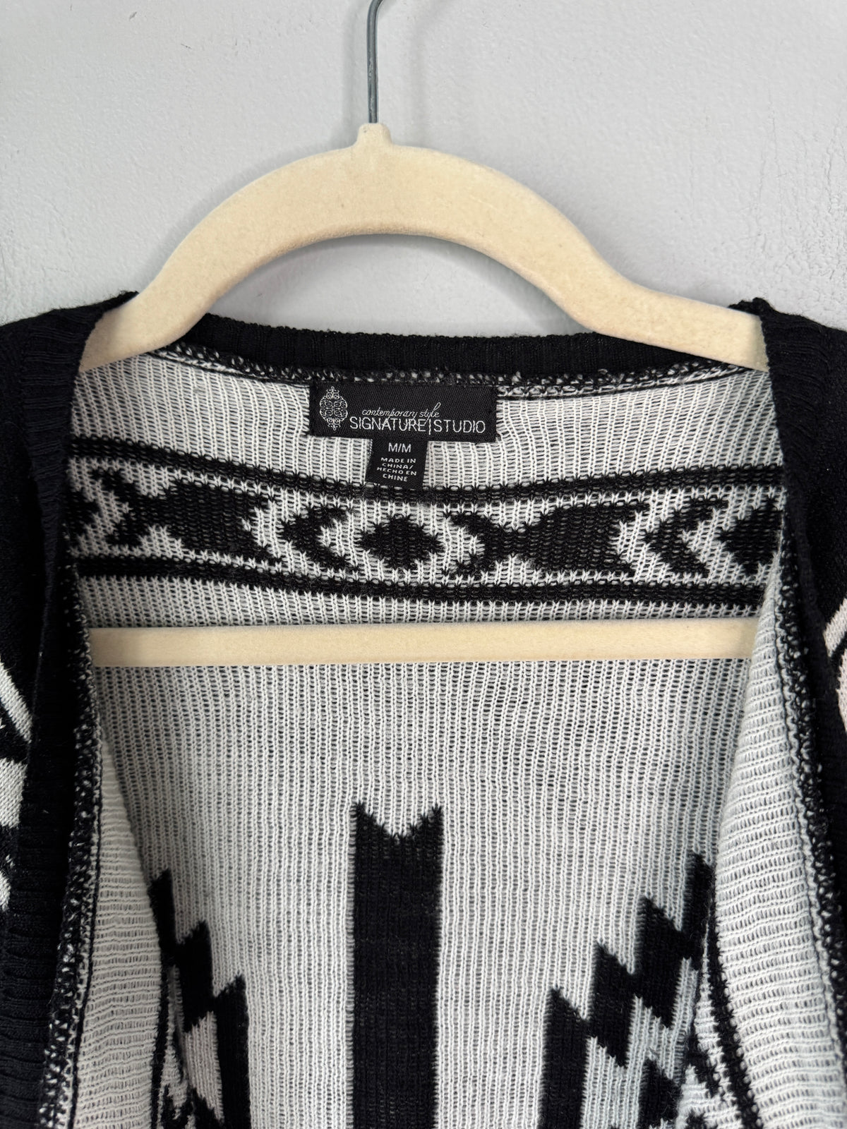 Signature Studio Contemporary Geometric Cardigan Size Medium